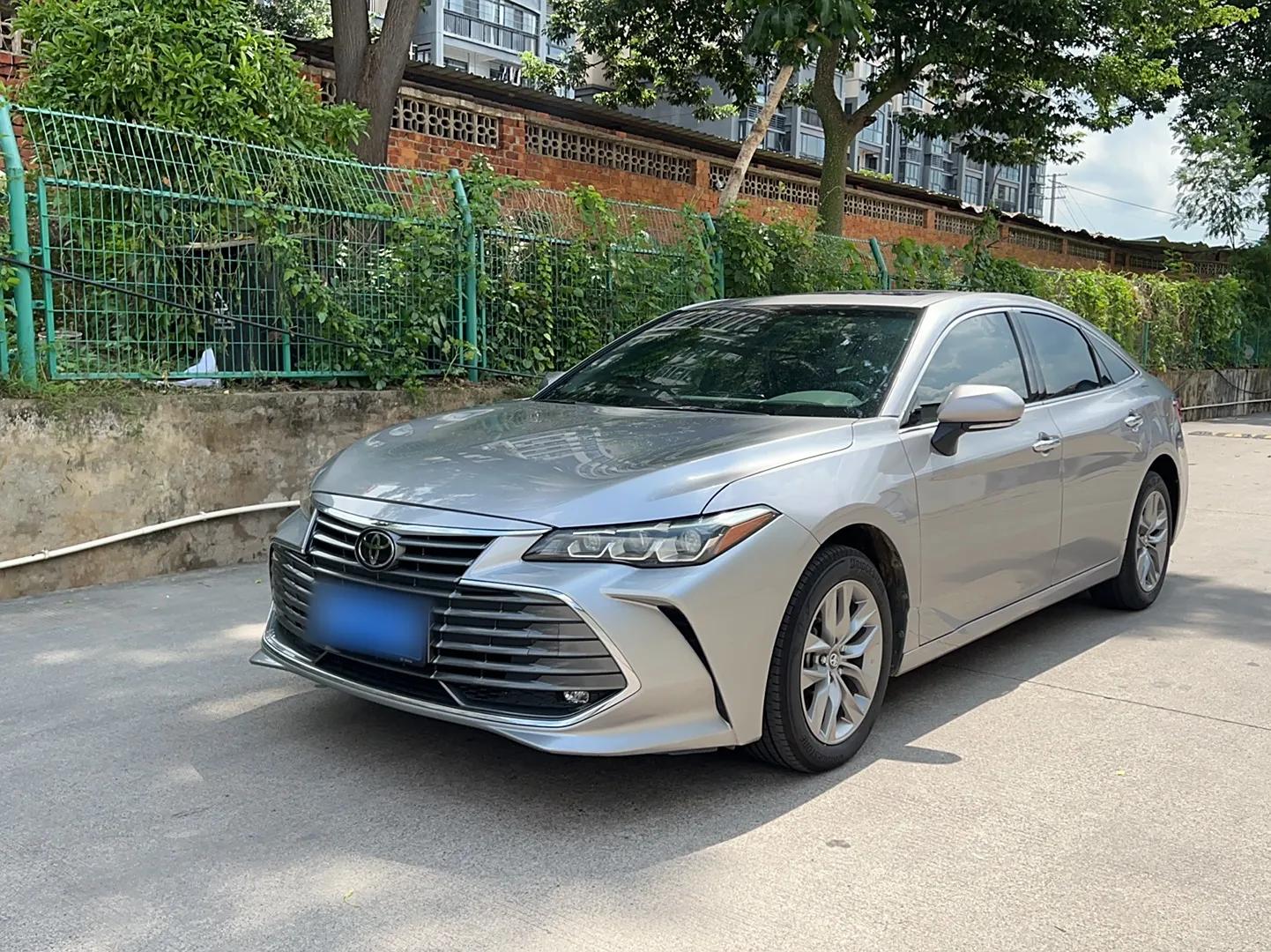 Toyota Avalon 2019 2.0L Luxury Edition China VI Standard — миниатюра 1