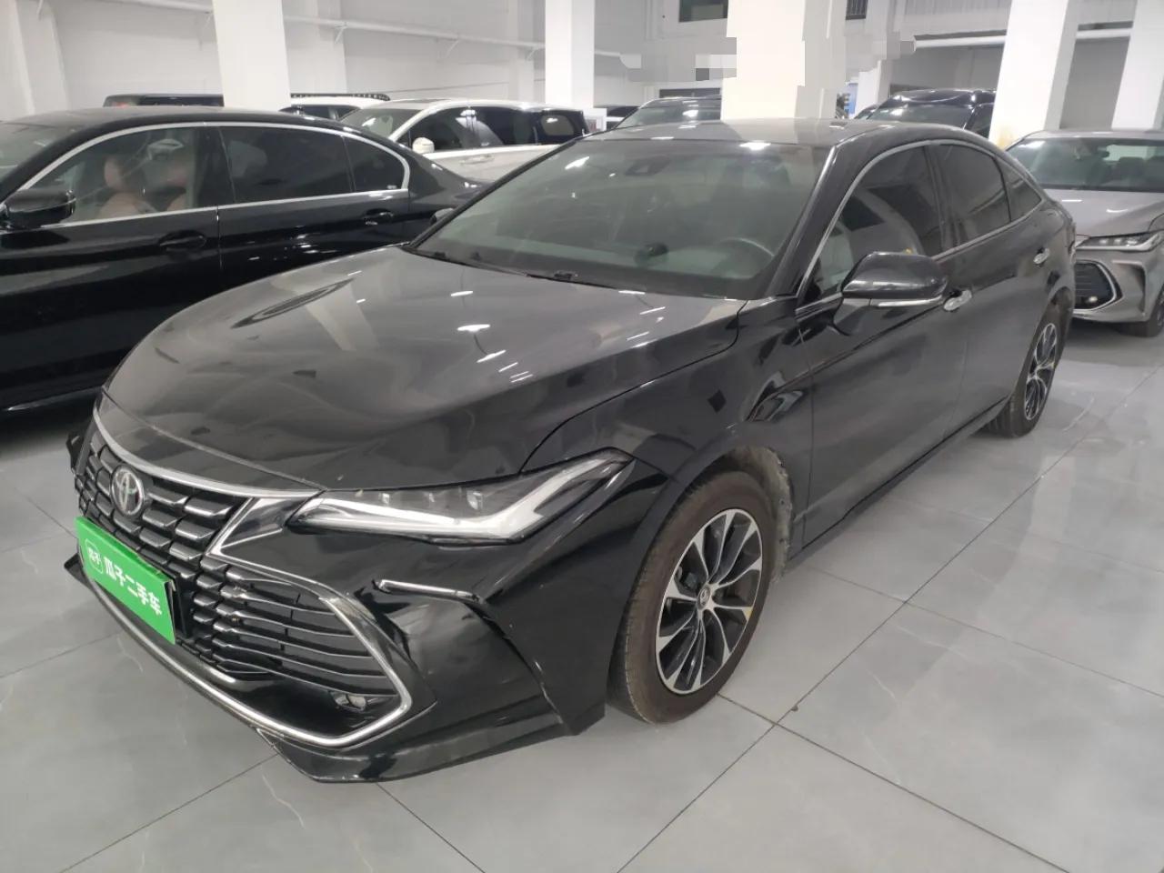 Toyota Avalon 2022 2.0L Luxury Edition — миниатюра 1