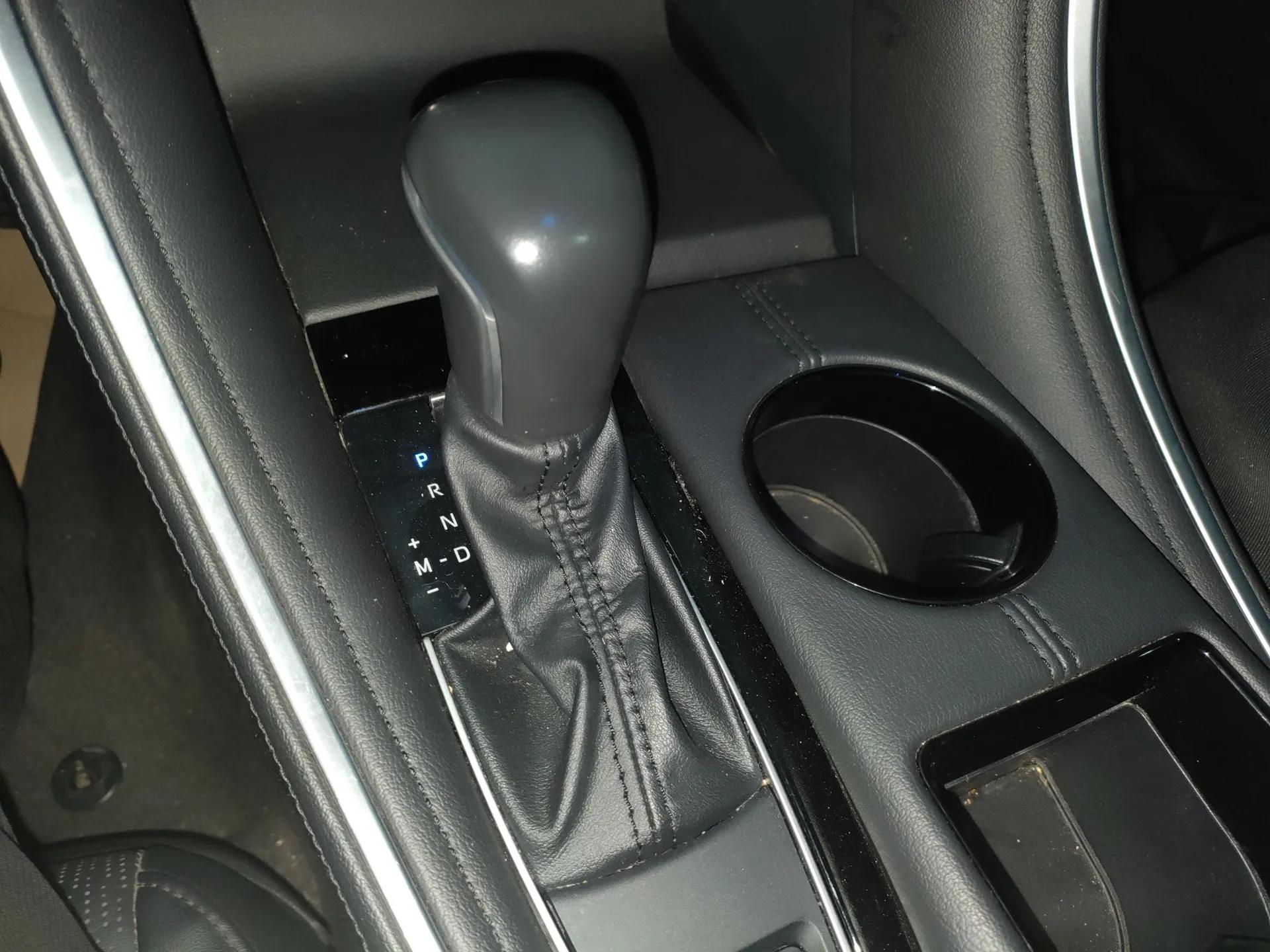 Toyota Avalon 2022 2.0L Luxury Edition — миниатюра 16