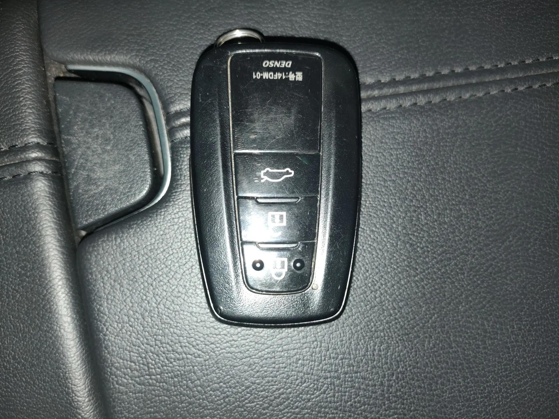 Toyota Avalon 2022 2.0L Luxury Edition — миниатюра 22