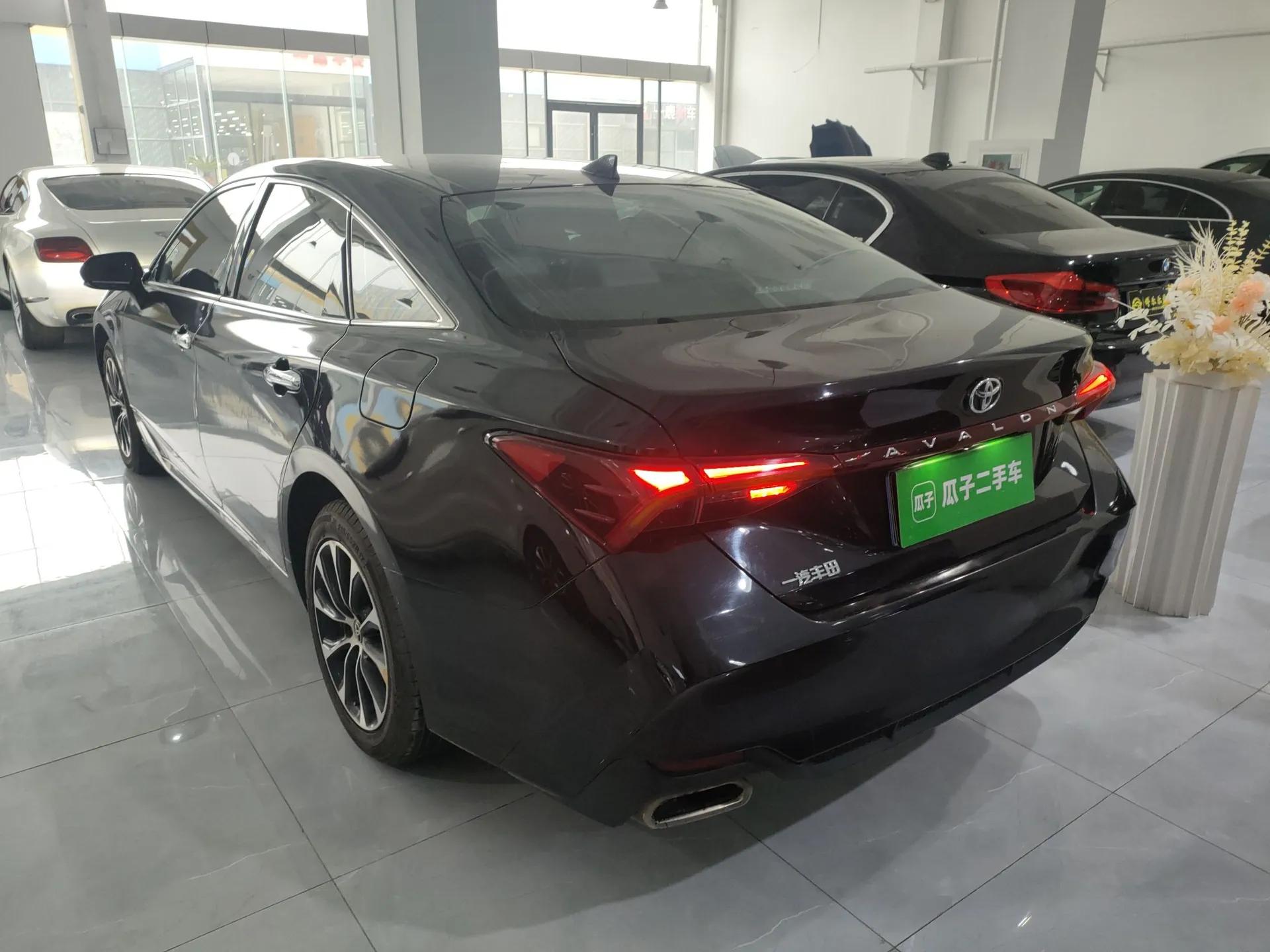 Toyota Avalon 2022 2.0L Luxury Edition — миниатюра 7