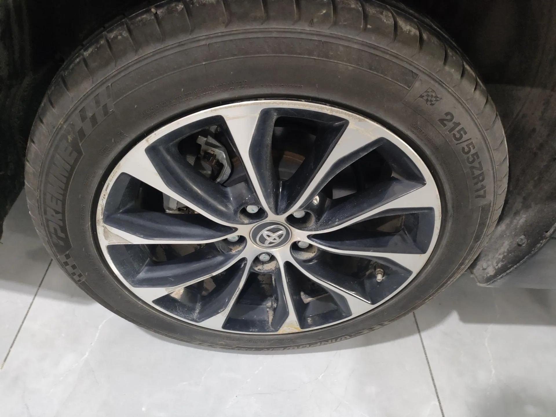 Toyota Avalon 2022 2.0L Luxury Edition — миниатюра 10