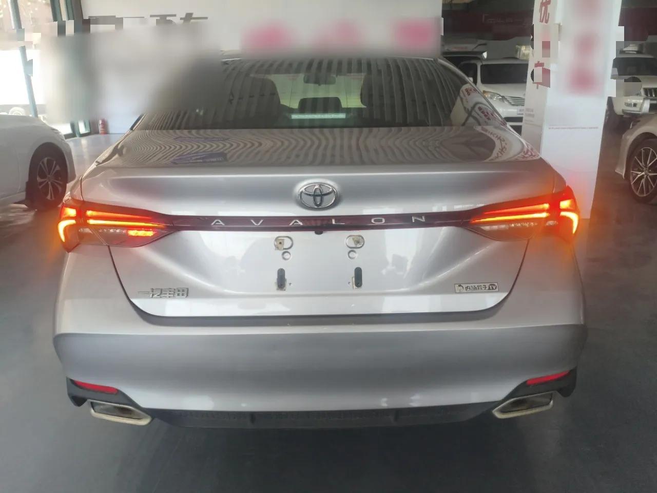 Toyota Avalon 2019 2.0L Luxury Edition China VI Standard — миниатюра 3