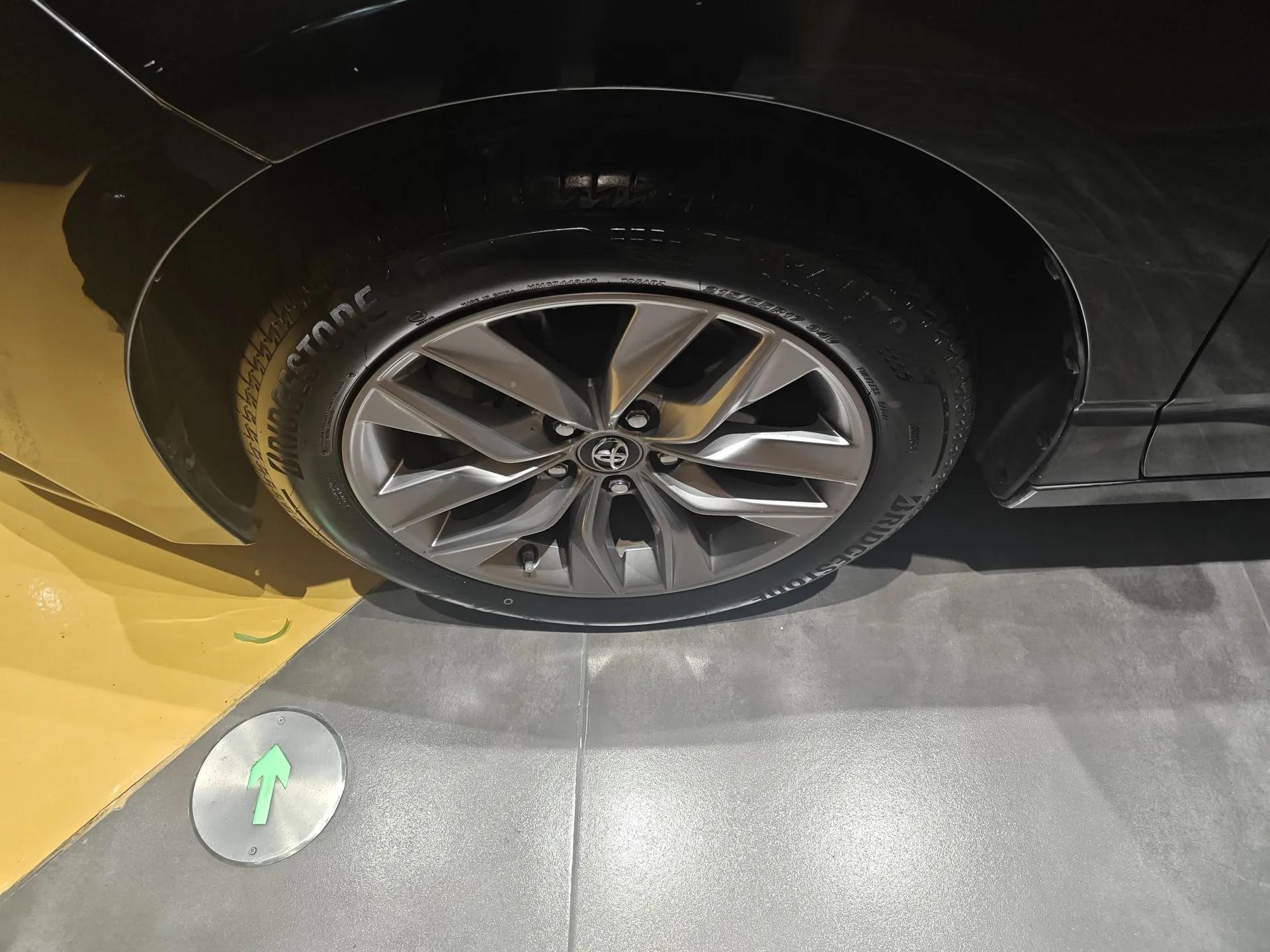 Toyota Avalon 2019 2.0L Luxury Edition China VI Standard — миниатюра 8