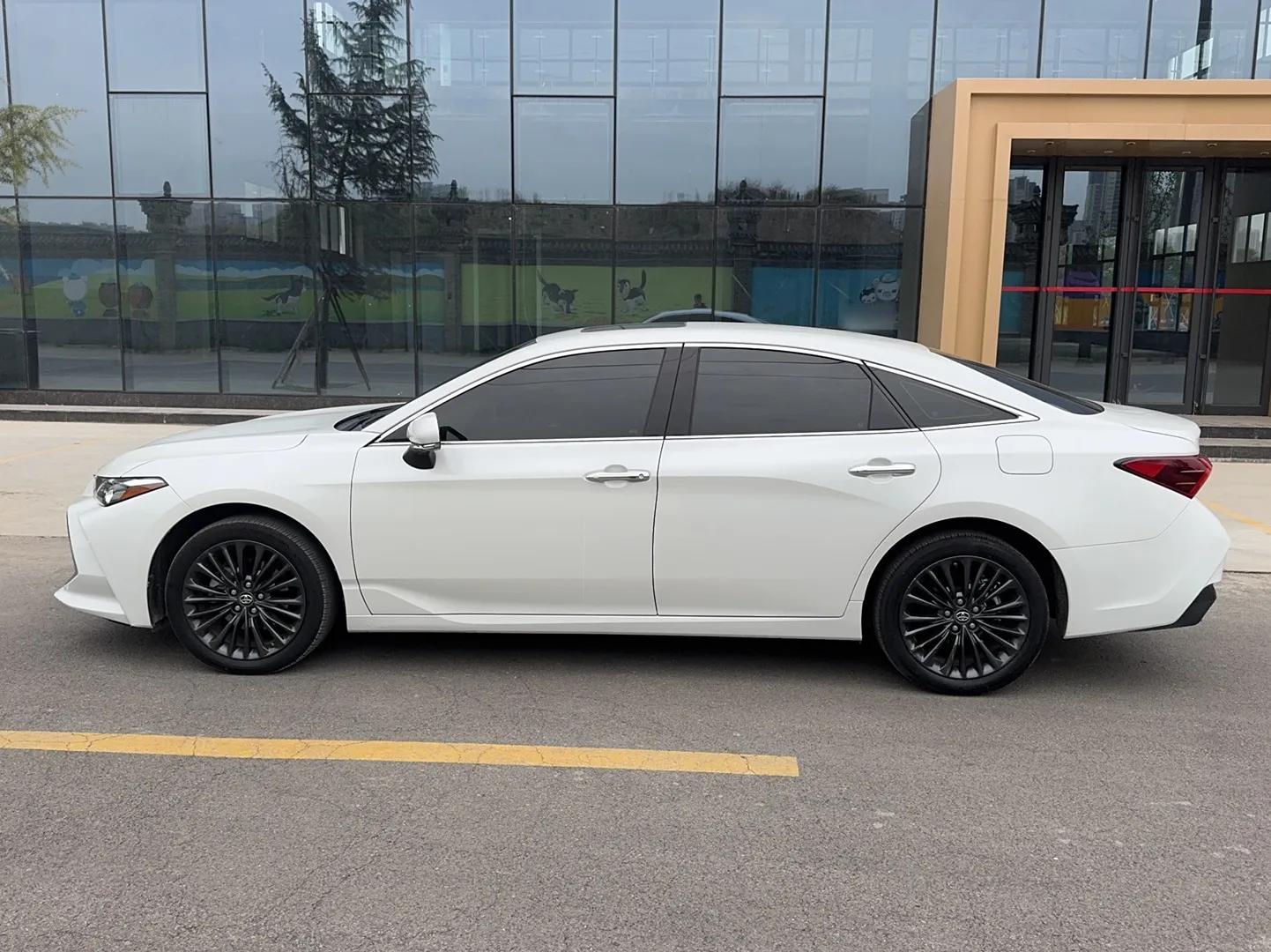 Toyota Avalon 2019 2.0L XLE Premium Edition China VI — миниатюра 6