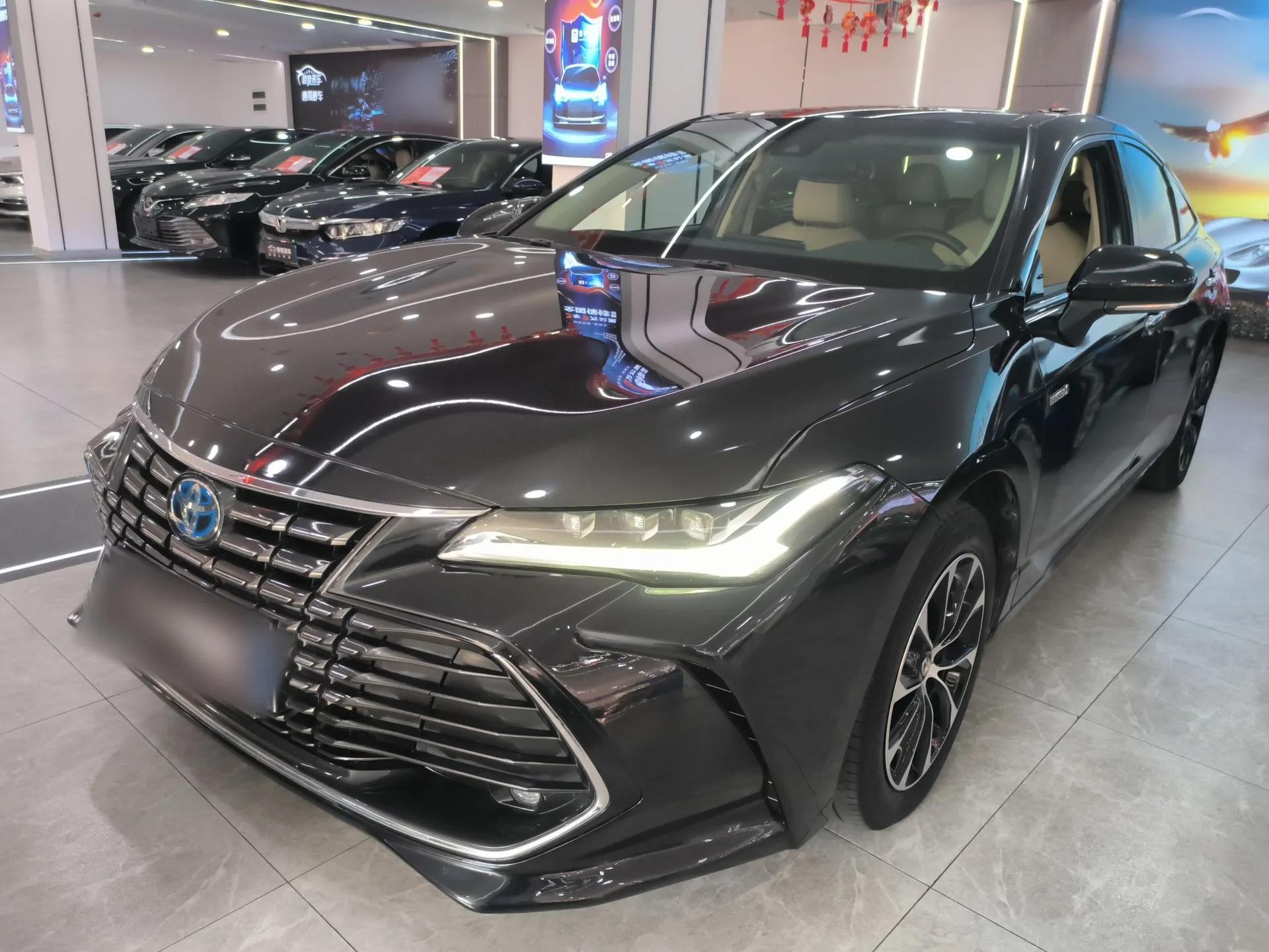 Toyota Avalon 2022 Dual-Engine 2.5L Luxury Edition — миниатюра 1