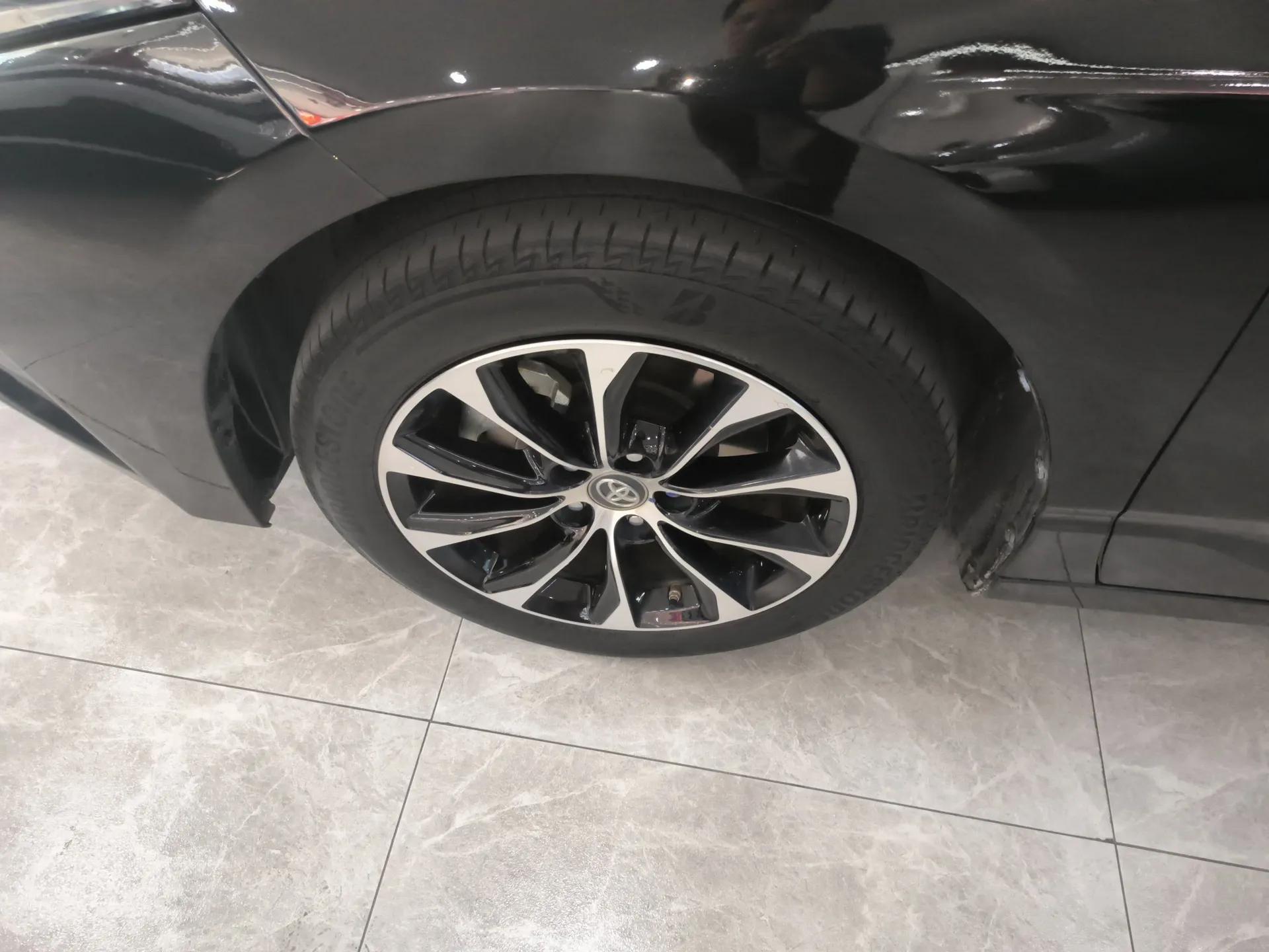 Toyota Avalon 2022 Dual-Engine 2.5L Luxury Edition — миниатюра 8
