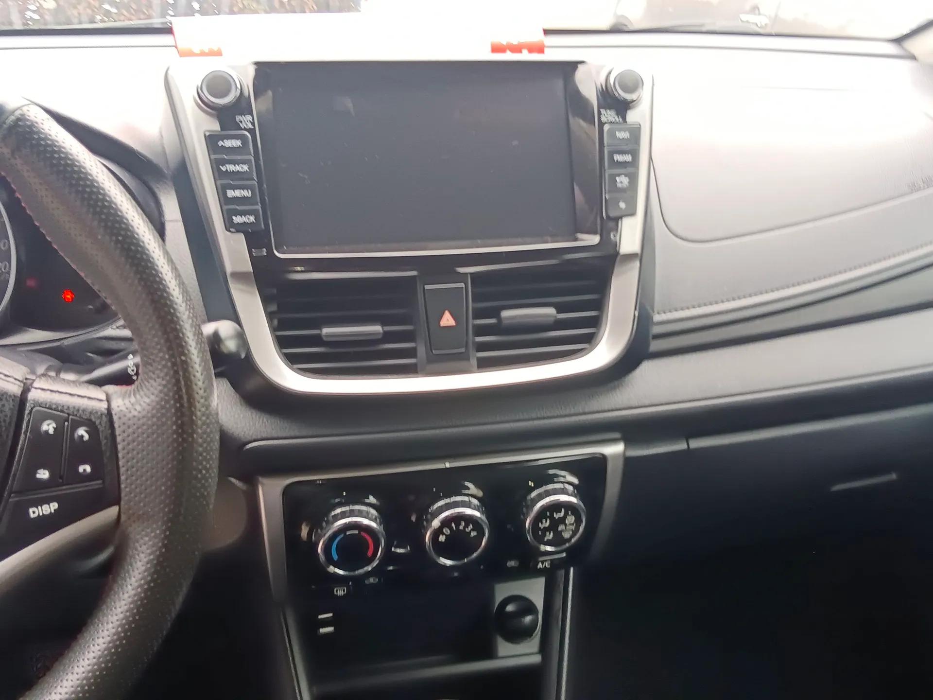 Toyota YARiS L Zhi Xuan 2016 Revised 1.5E CVT Charming Edition — миниатюра 16