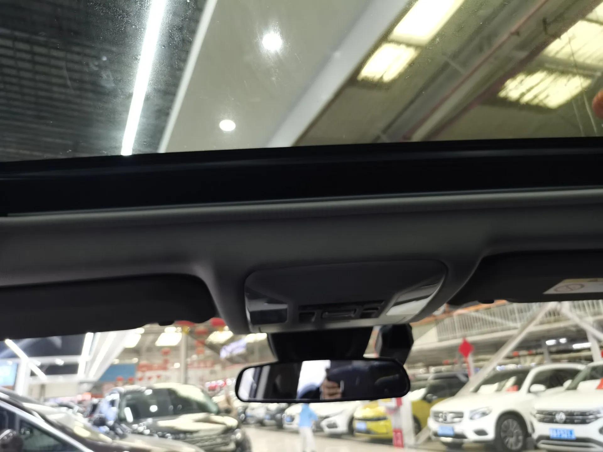 Toyota Wildlander 2021 2.0L CVT Two-Wheel Drive Luxury Edition — миниатюра 22