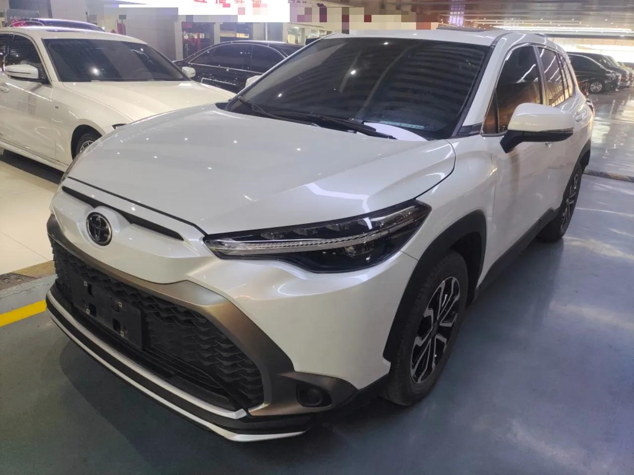 Toyota FRONTLANDER 2022 2.0L CVT Luxury Edition — миниатюра 1