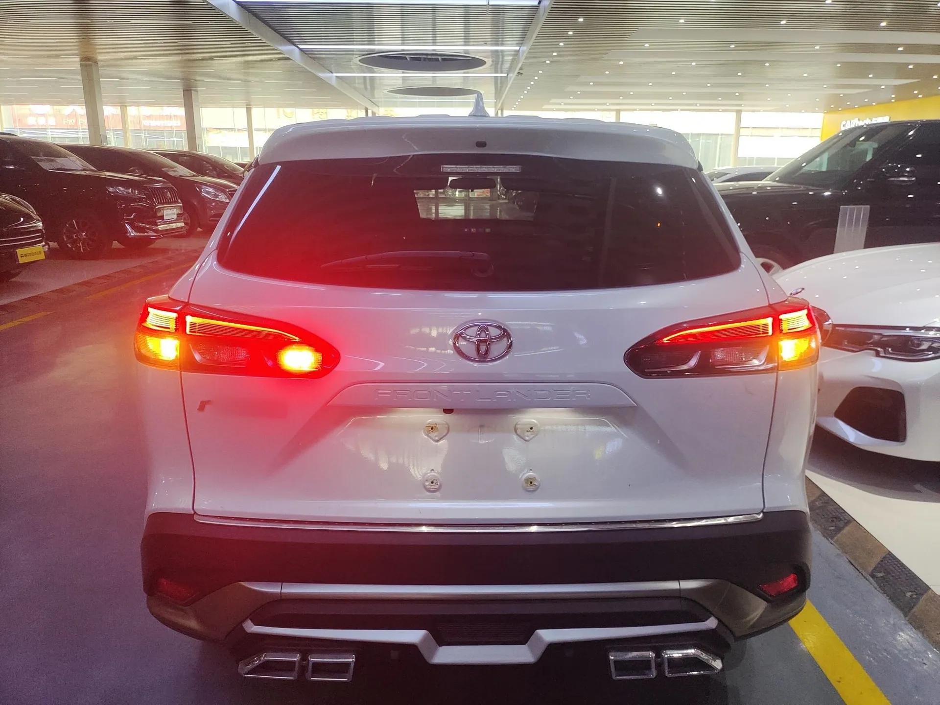 Toyota FRONTLANDER 2022 2.0L CVT Luxury Edition — миниатюра 5