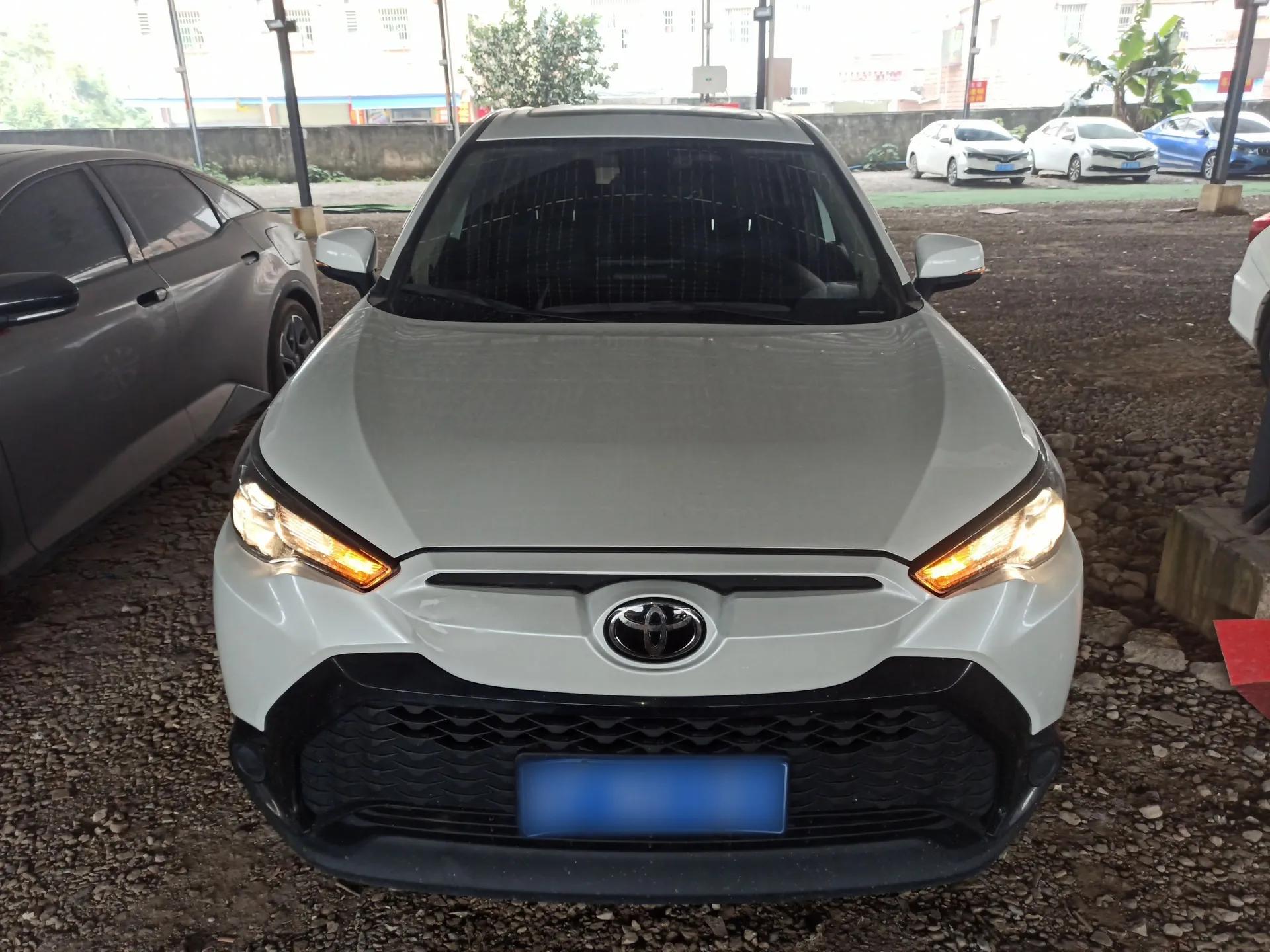Toyota FRONTLANDER 2022 2.0L CVT Leading Edition — миниатюра 2