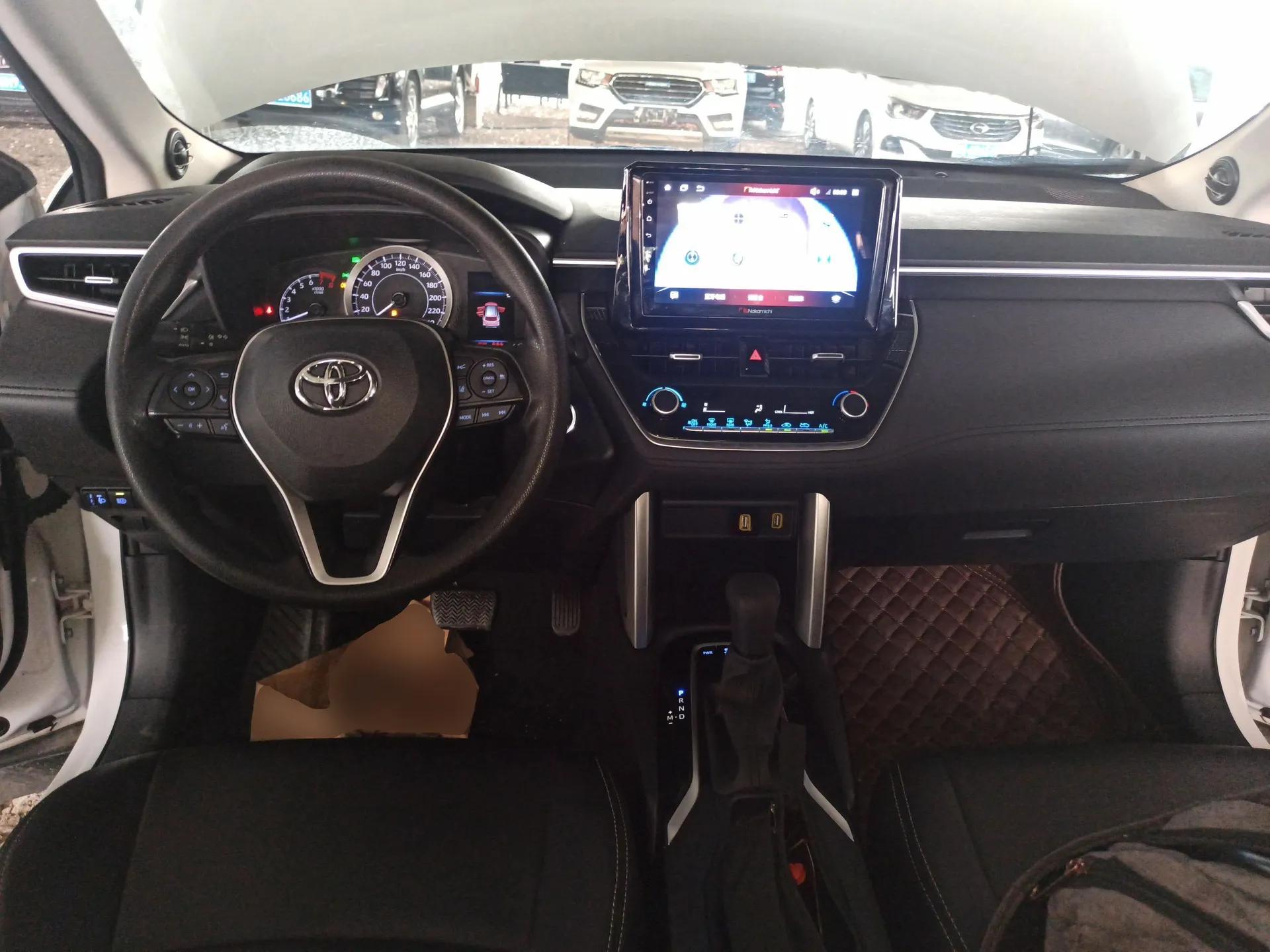 Toyota FRONTLANDER 2022 2.0L CVT Leading Edition — миниатюра 12