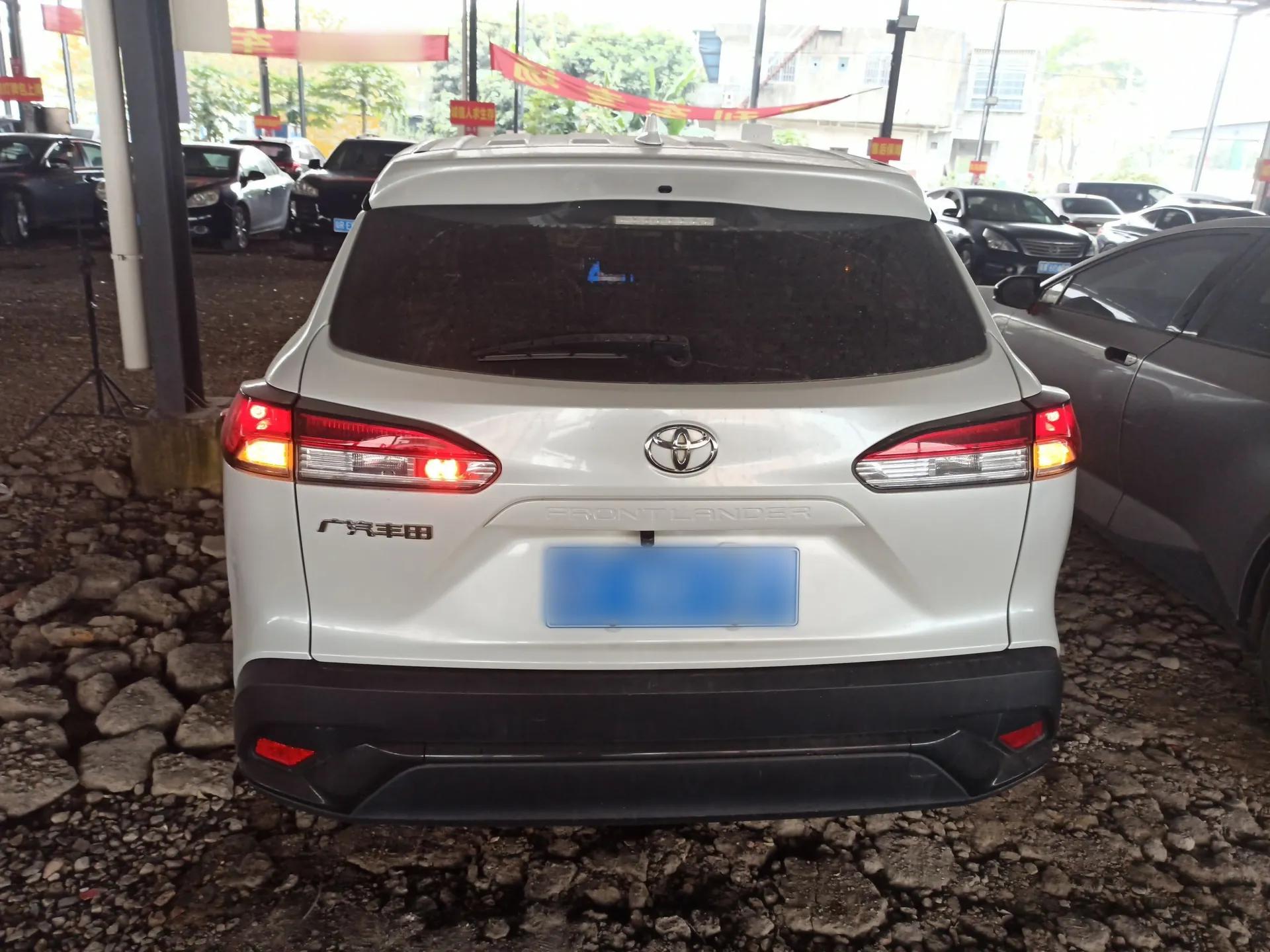 Toyota FRONTLANDER 2022 2.0L CVT Leading Edition — миниатюра 3