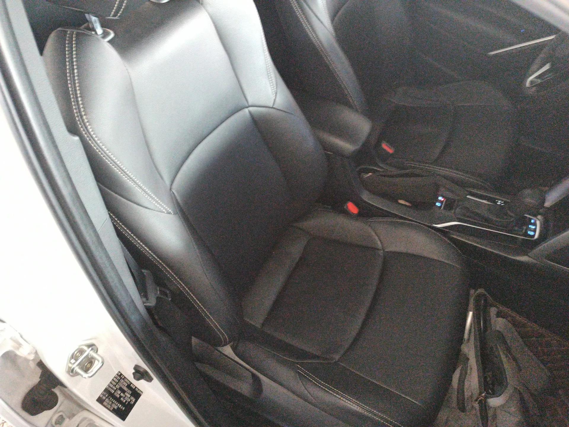 Toyota FRONTLANDER 2022 2.0L CVT Leading Edition — миниатюра 23
