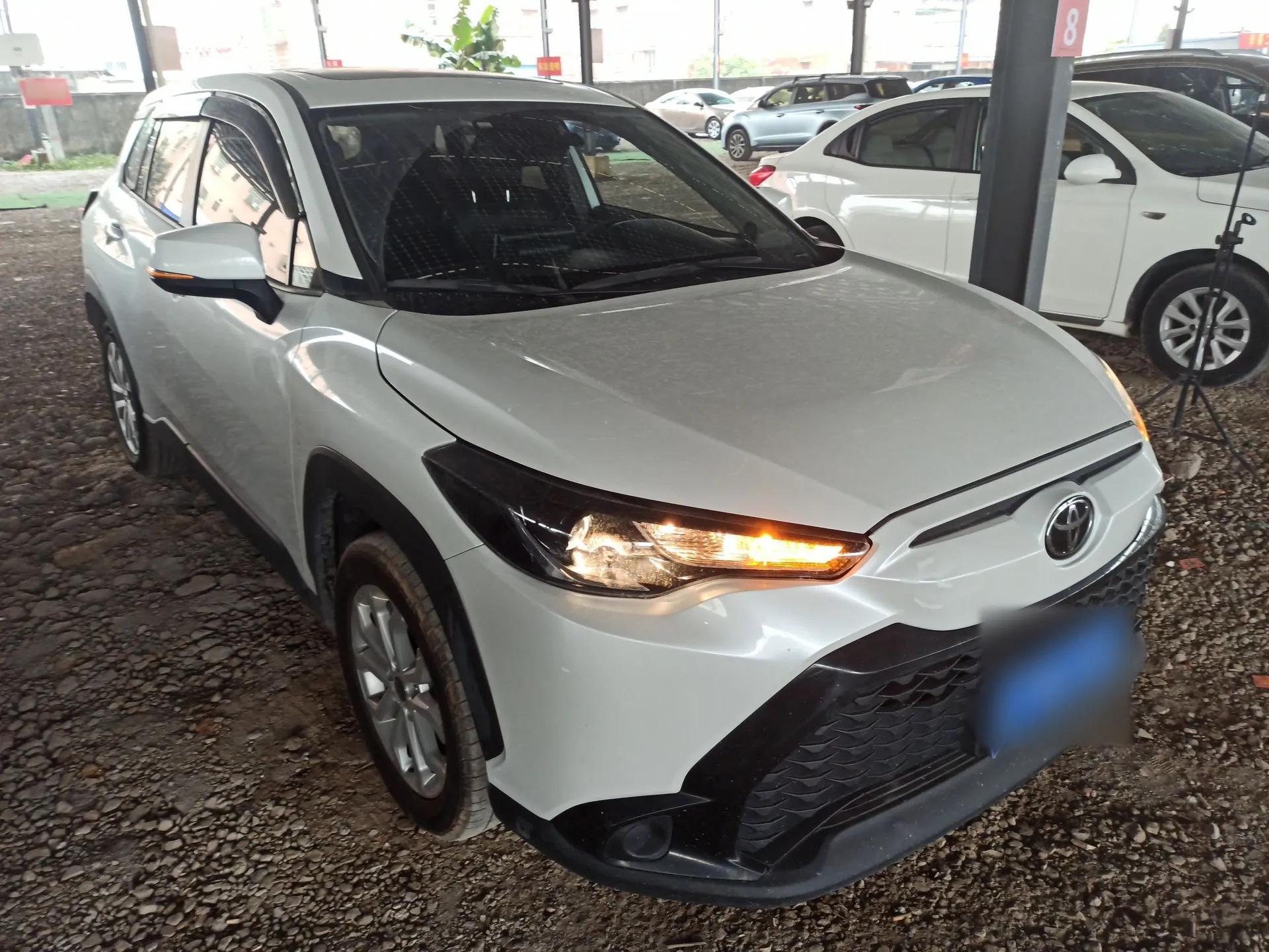 Toyota FRONTLANDER 2022 2.0L CVT Leading Edition — миниатюра 6