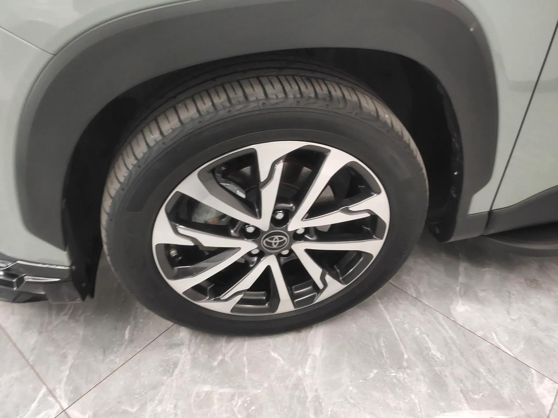 Toyota Corolla Cross 2022 2.0L Flagship Edition — миниатюра 9