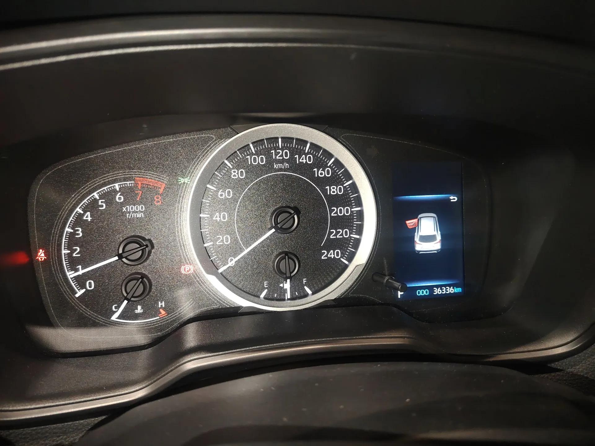 Toyota Corolla Cross 2022 2.0L Luxury Edition — миниатюра 15