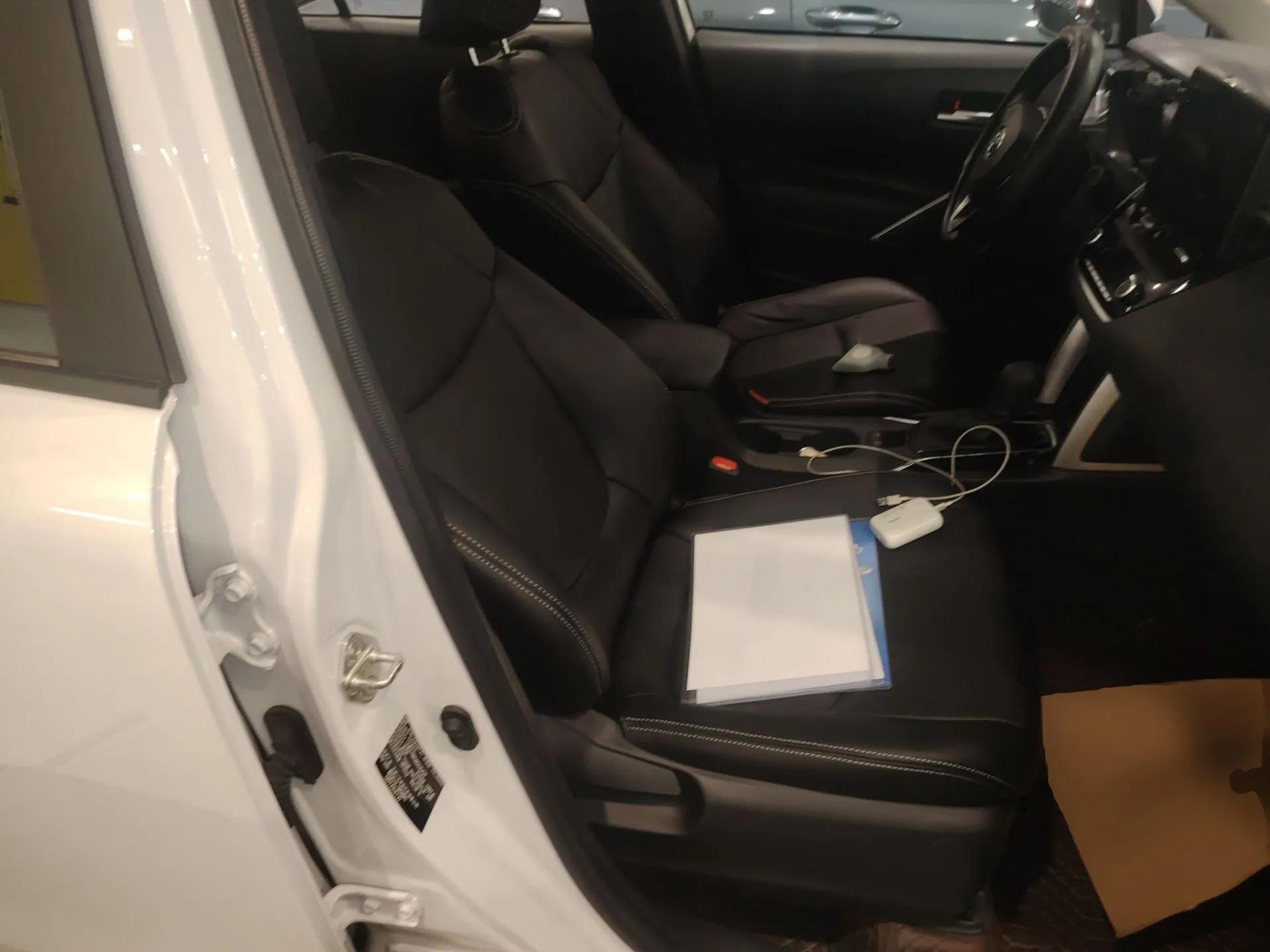 Toyota Corolla Cross 2022 2.0L Luxury Edition — миниатюра 23