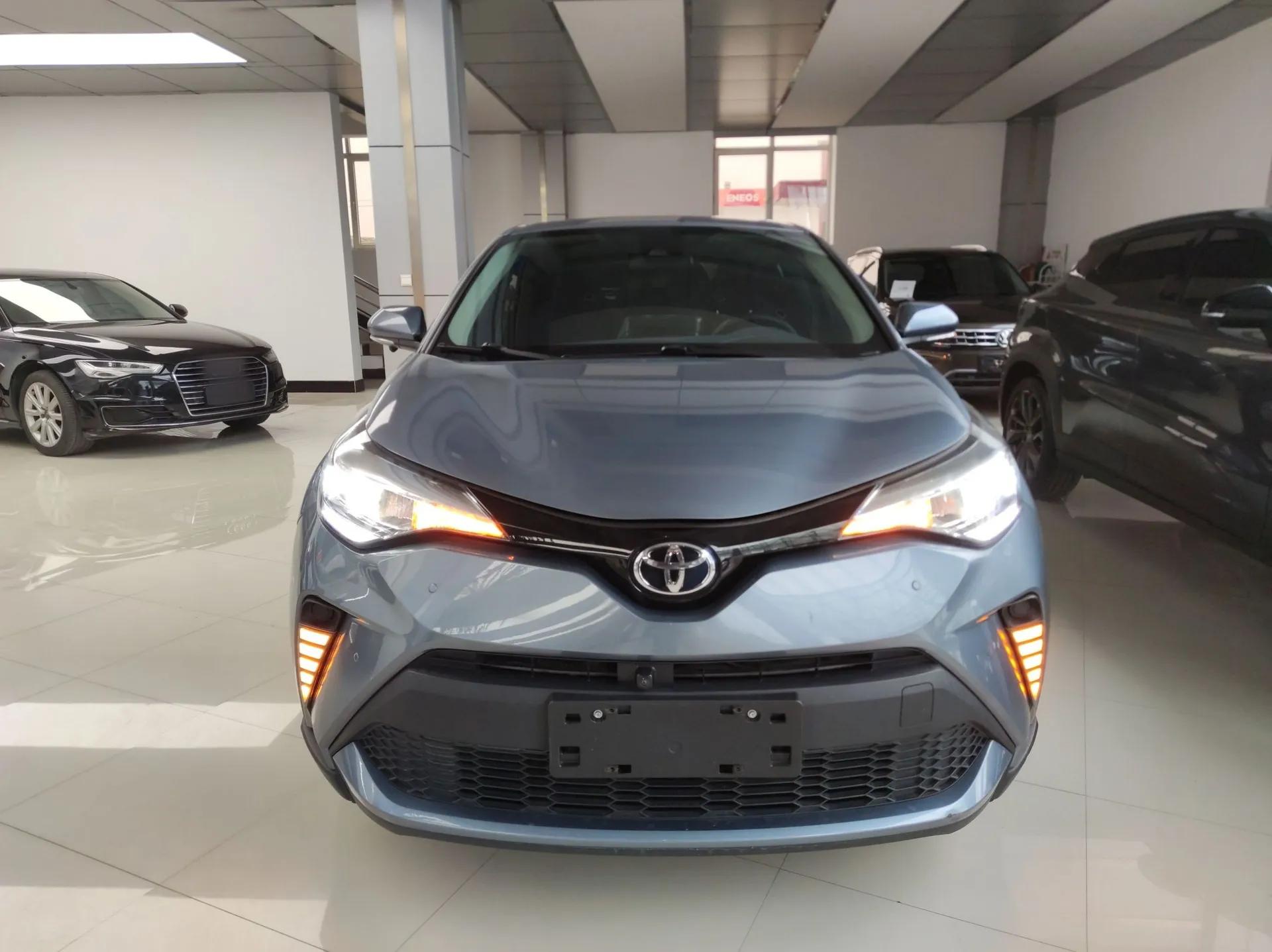Toyota C-HR 2021 2.0L Comfort Edition — миниатюра 2