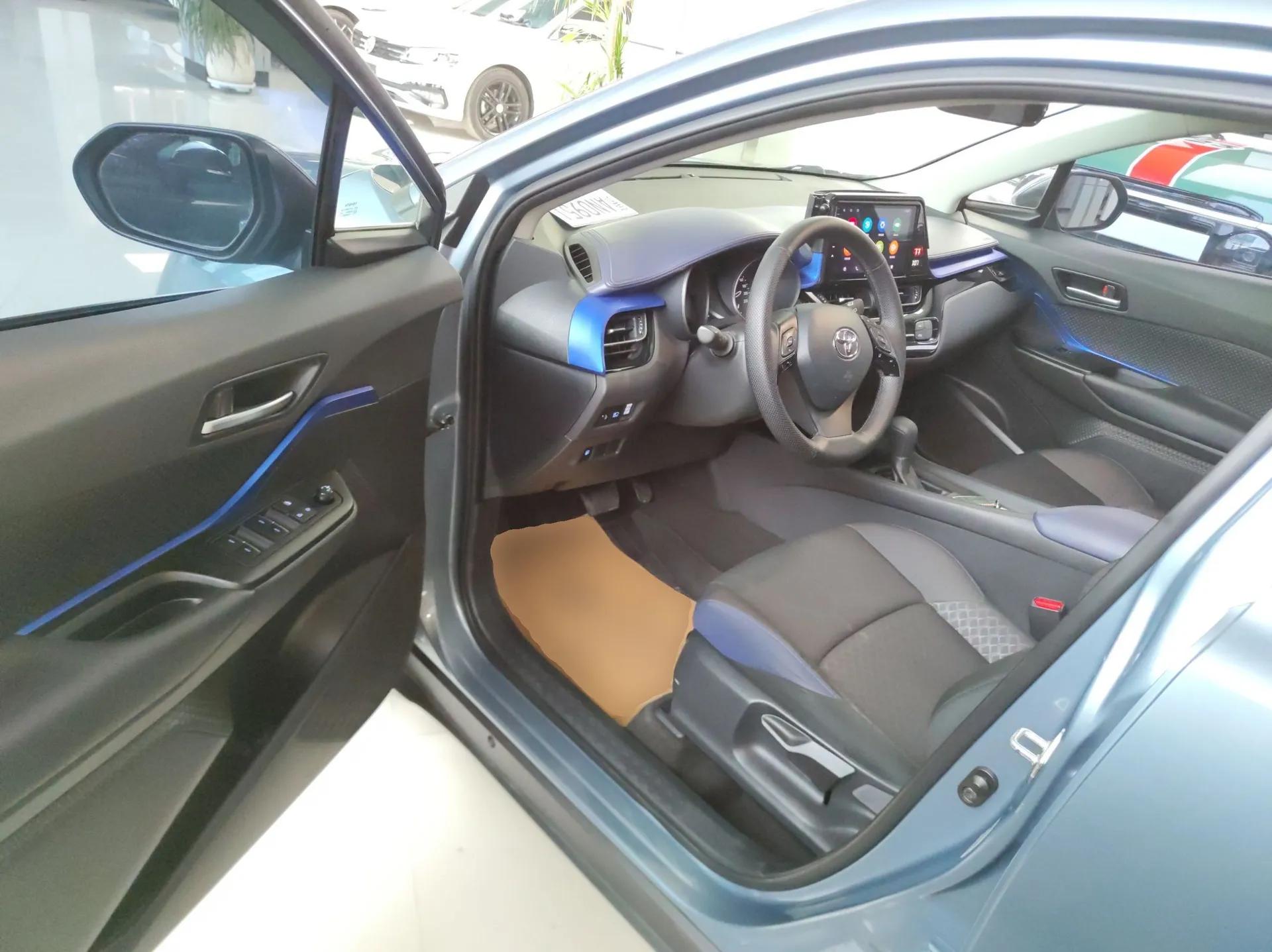 Toyota C-HR 2021 2.0L Comfort Edition — миниатюра 19