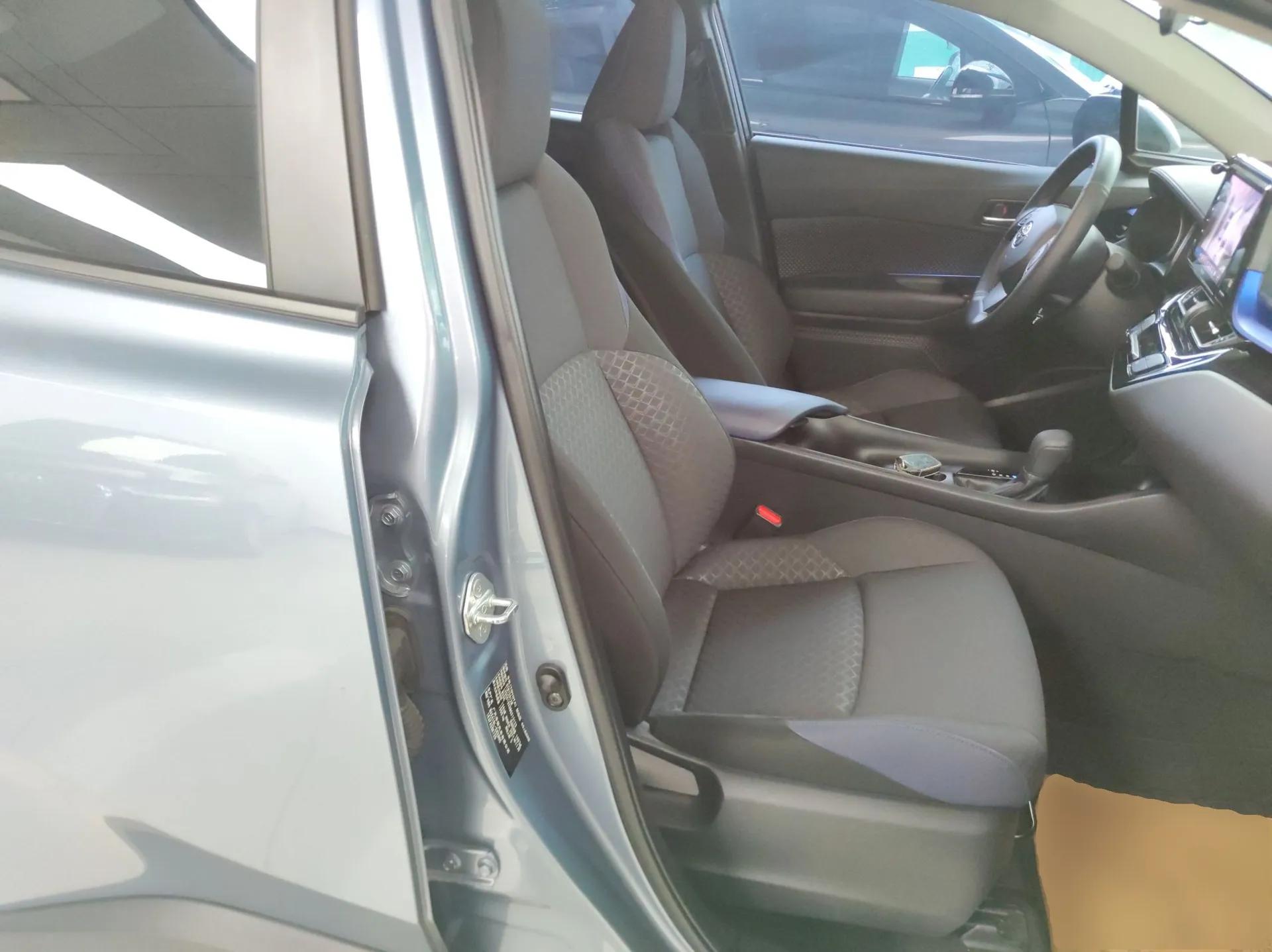 Toyota C-HR 2021 2.0L Comfort Edition — миниатюра 23