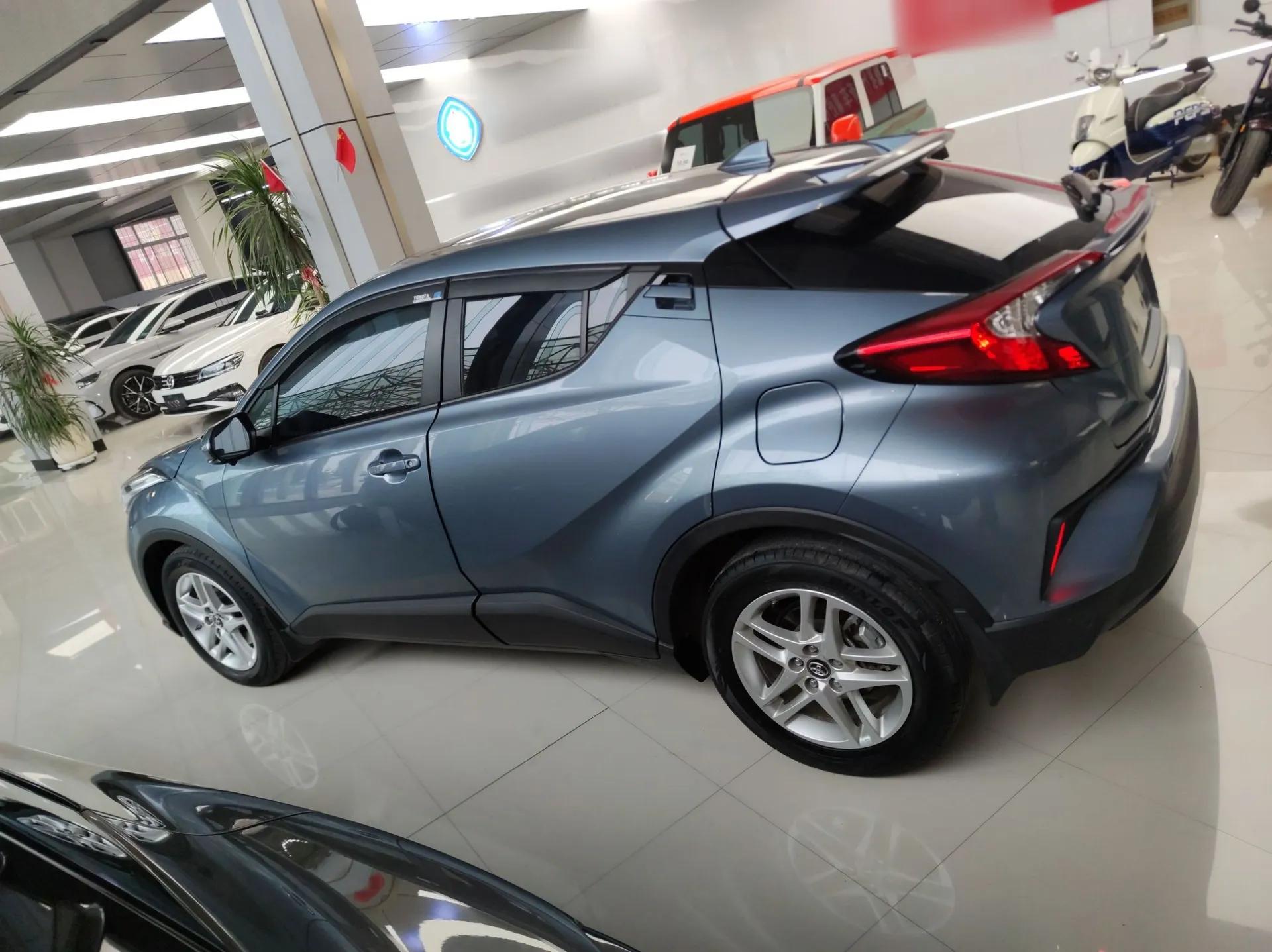 Toyota C-HR 2021 2.0L Comfort Edition — миниатюра 4
