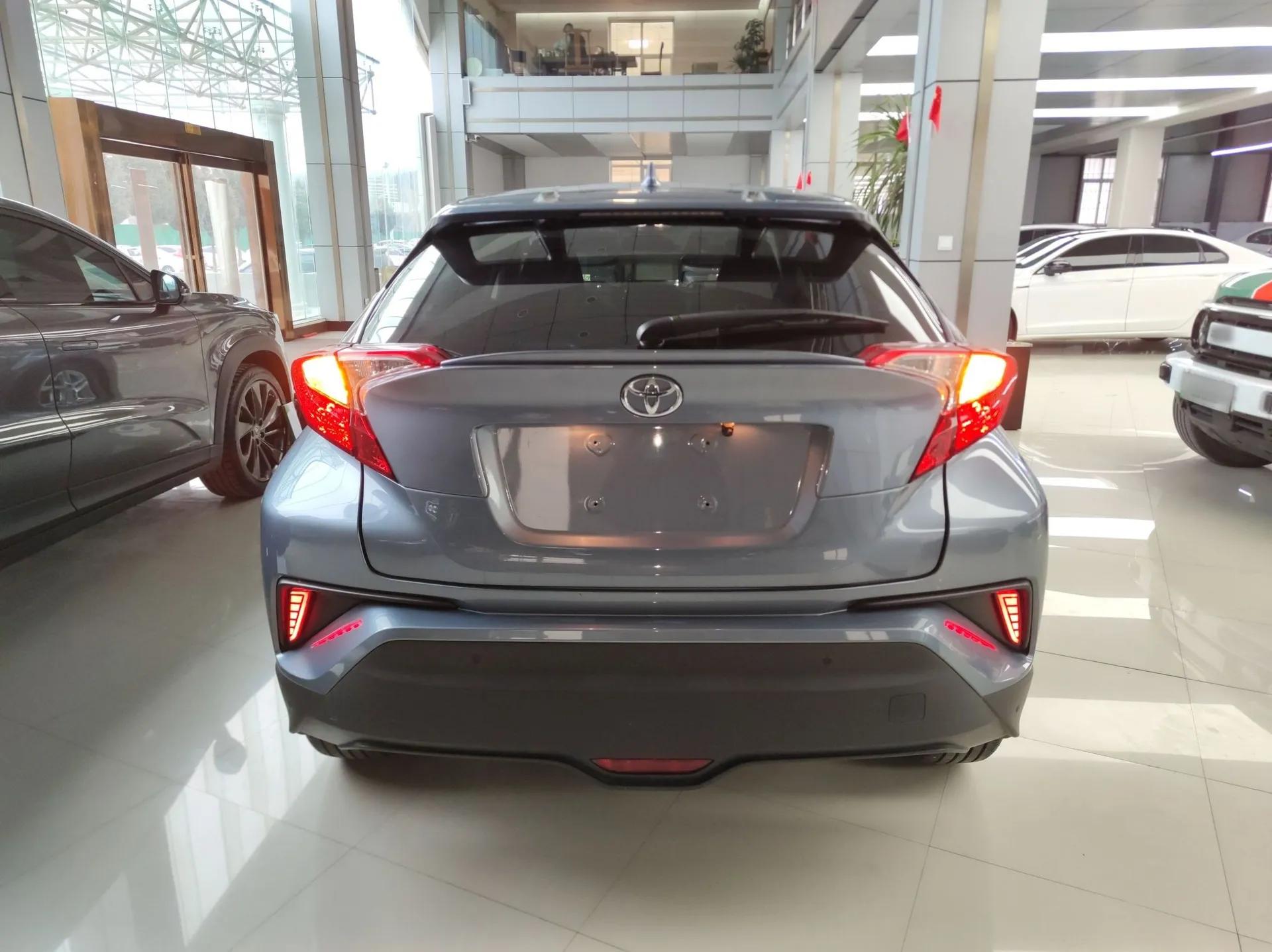 Toyota C-HR 2021 2.0L Comfort Edition — миниатюра 5