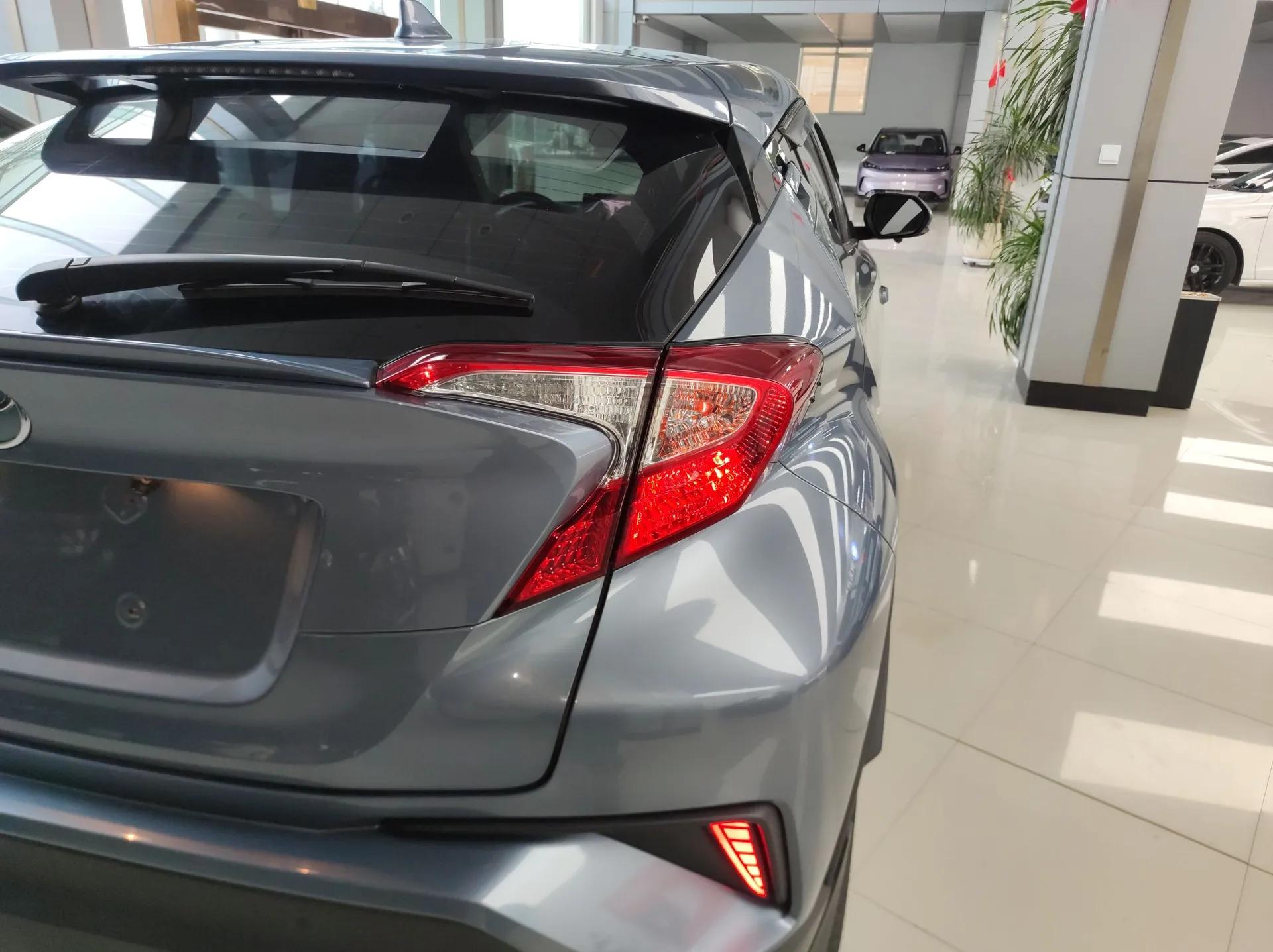 Toyota C-HR 2021 2.0L Comfort Edition — миниатюра 7