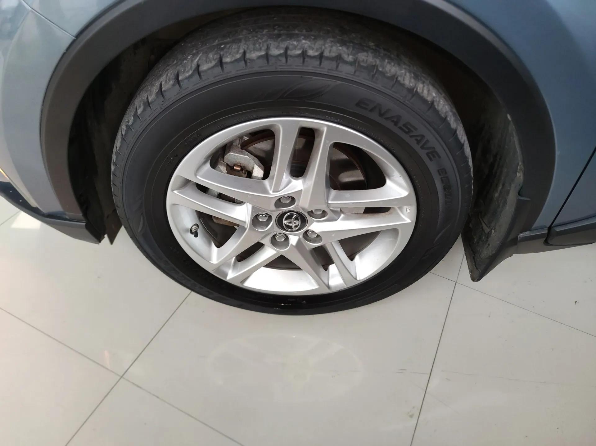 Toyota C-HR 2021 2.0L Comfort Edition — миниатюра 8