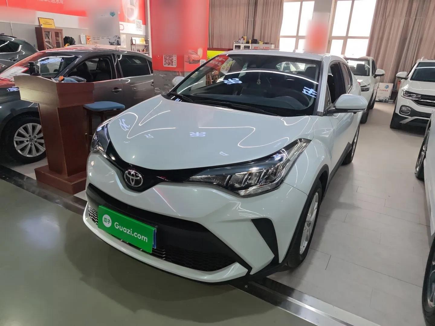 Toyota C-HR 2021 2.0L Comfort Edition — миниатюра 1