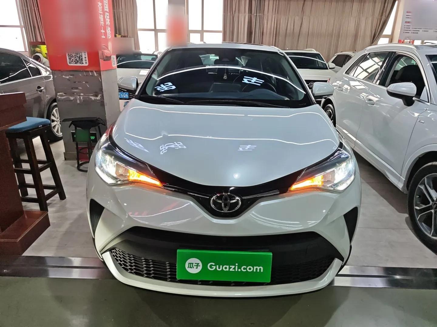 Toyota C-HR 2021 2.0L Comfort Edition — миниатюра 2