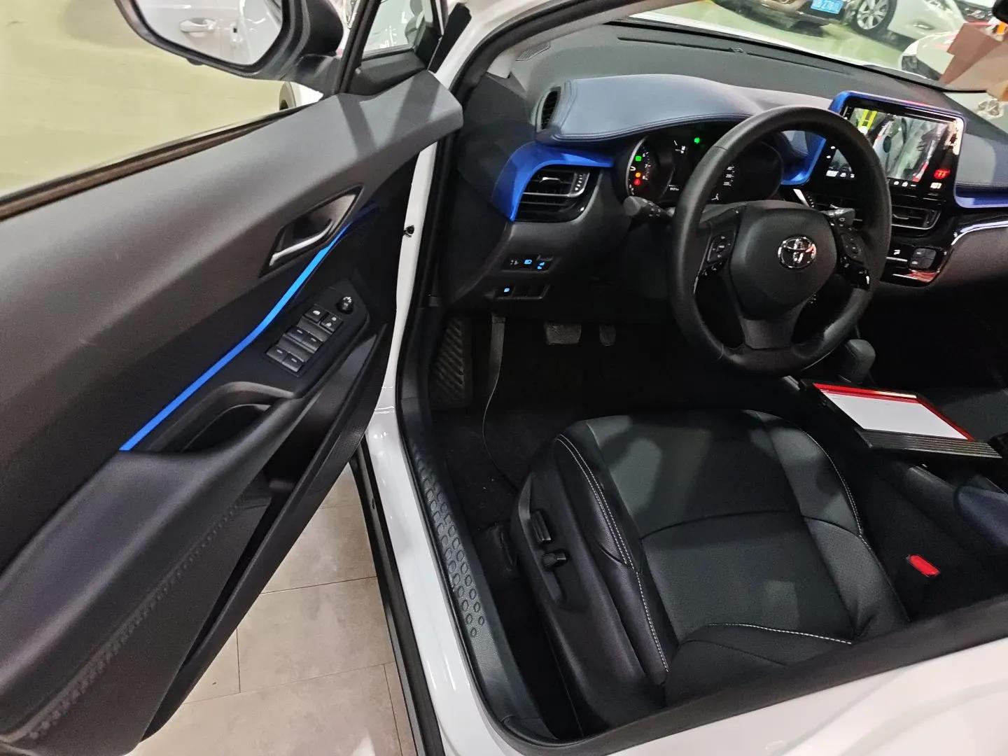 Toyota C-HR 2021 2.0L Comfort Edition — миниатюра 19