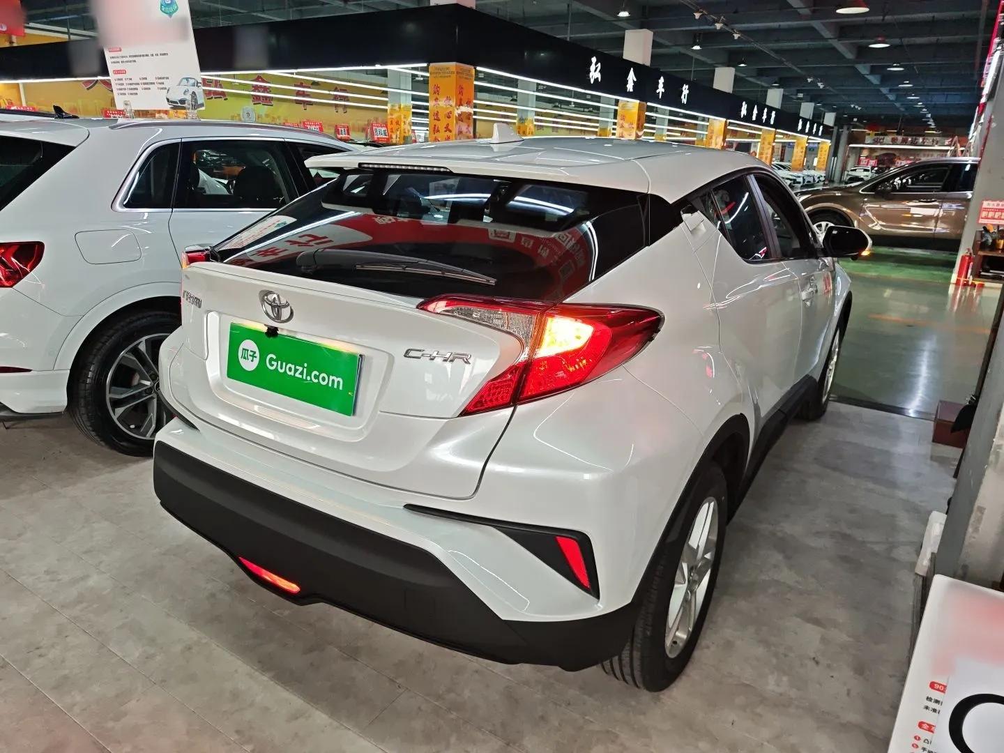 Toyota C-HR 2021 2.0L Comfort Edition — миниатюра 6