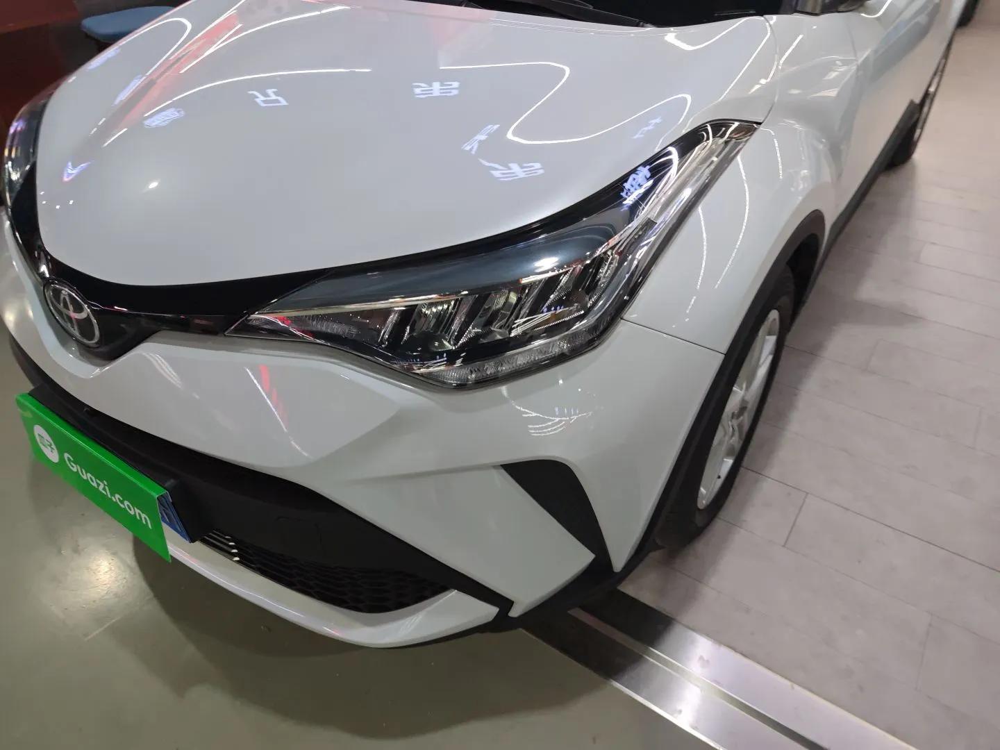 Toyota C-HR 2021 2.0L Comfort Edition — миниатюра 9