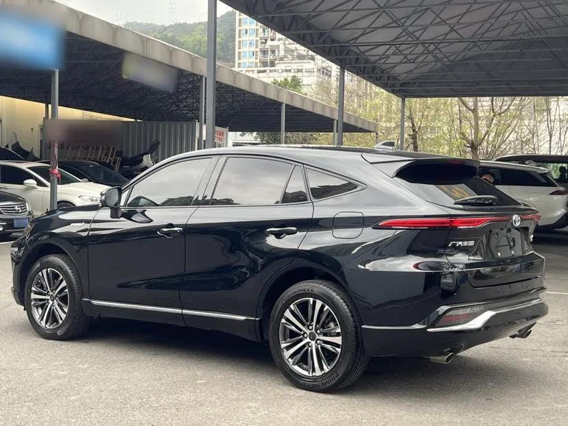 Toyota Venza 2022 Dual-Engine 2.5L CVT Two-Wheel Drive Luxury Edition — миниатюра 8