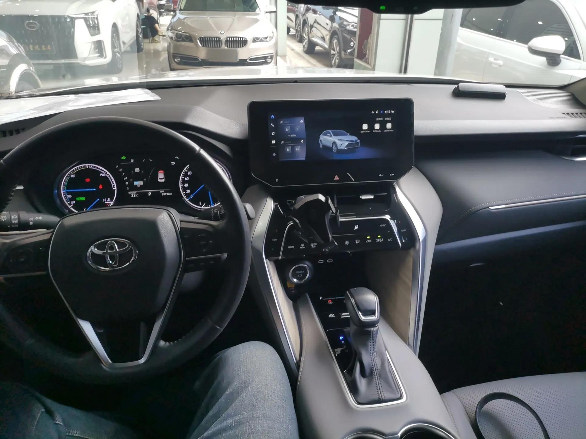 Toyota Harrier 2023 Dual-Engine 2.5L CVT Two-Wheel Drive Luxury Edition — миниатюра 12