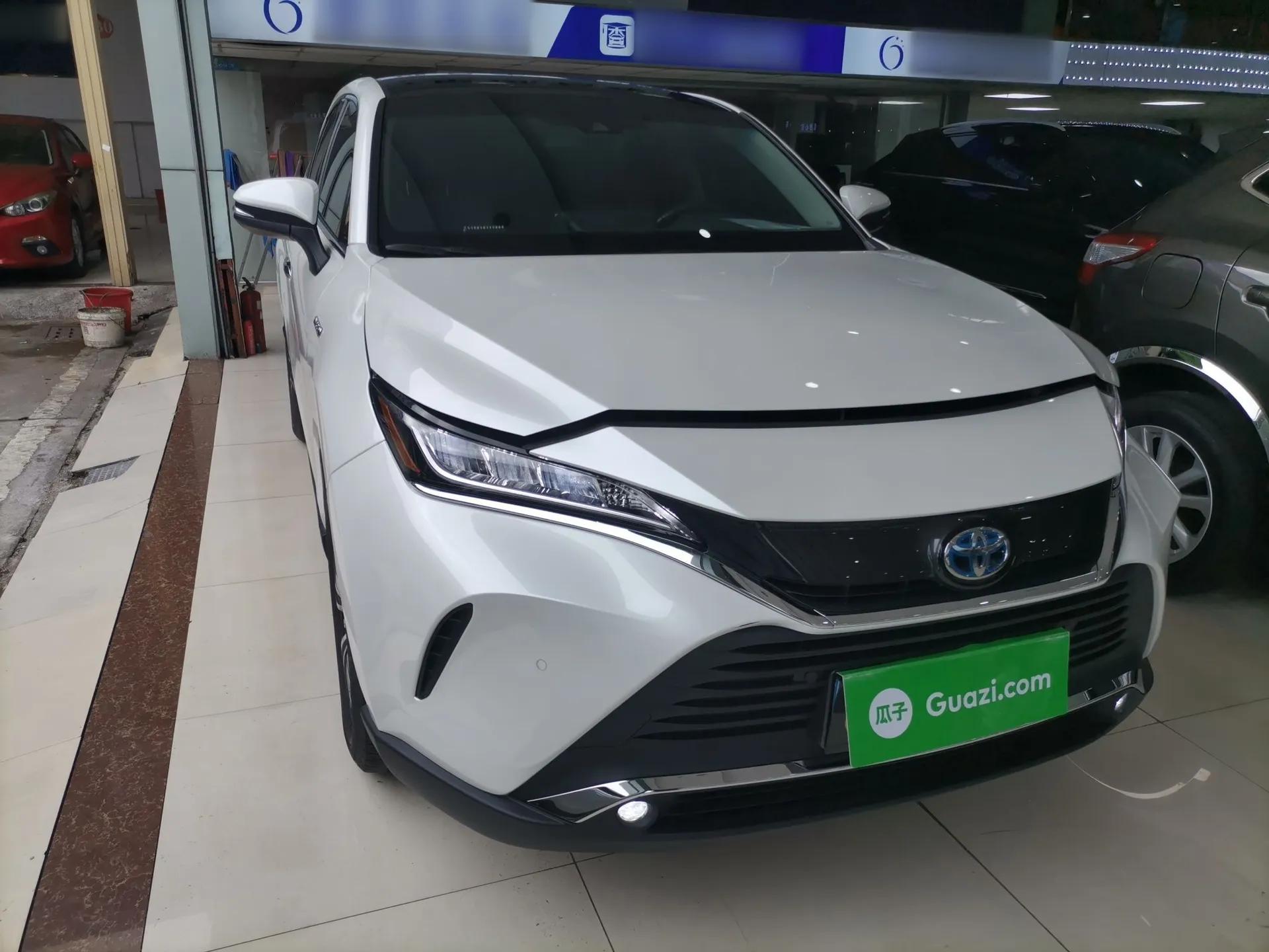 Toyota Harrier 2023 Dual-Engine 2.5L CVT Two-Wheel Drive Luxury Edition — миниатюра 6