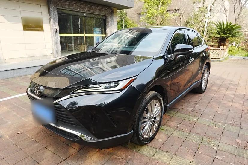 Toyota Harrier 2022 2.0L CVT Two-Wheel Drive Deluxe Edition — миниатюра 1