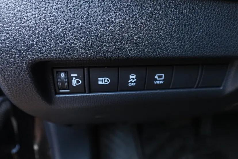 Toyota Harrier 2022 2.0L CVT Two-Wheel Drive Deluxe Edition — миниатюра 15