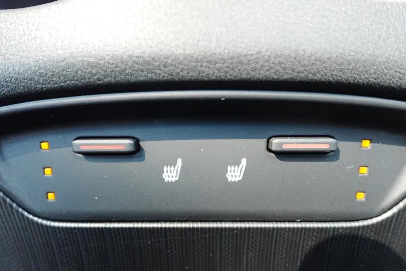 Toyota Harrier 2022 2.0L CVT Two-Wheel Drive Deluxe Edition — миниатюра 18