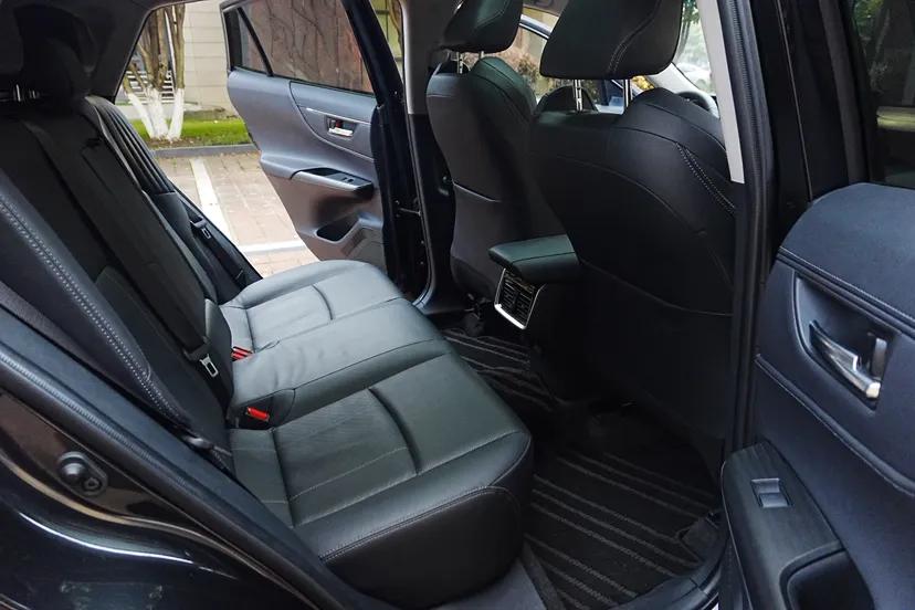 Toyota Harrier 2022 2.0L CVT Two-Wheel Drive Deluxe Edition — миниатюра 9