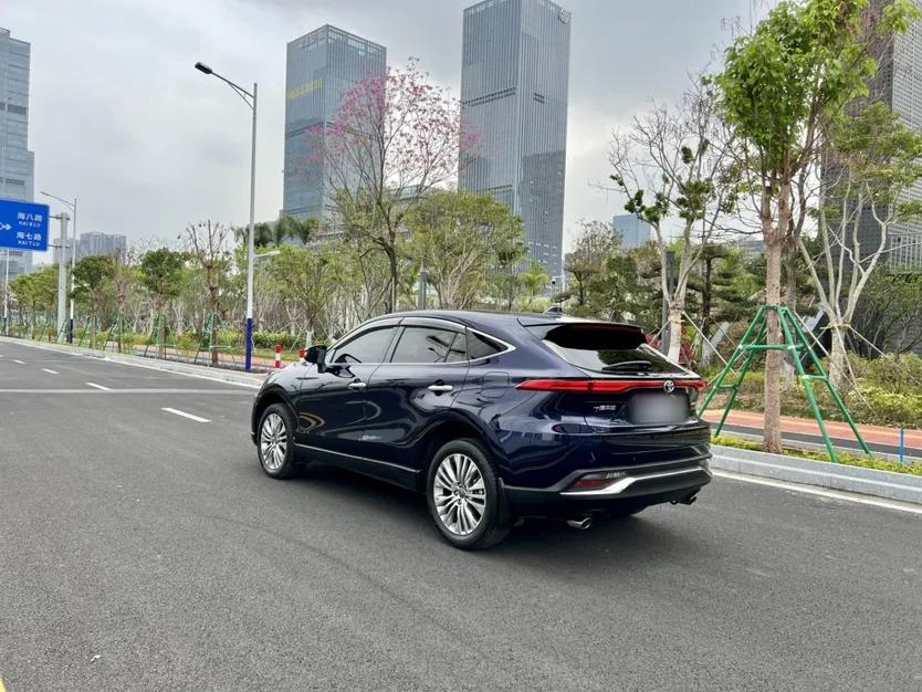 Toyota Harrier 2022 2.0L CVT Two-Wheel Drive Deluxe Edition — миниатюра 3