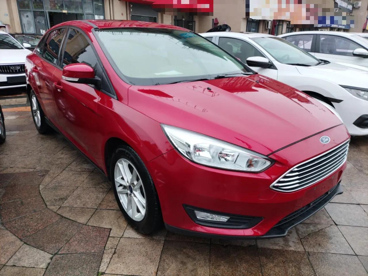 Ford Focus 2018 Sedan Classic 1.6L Automatic Trendy SmartDrive Edition — миниатюра 3