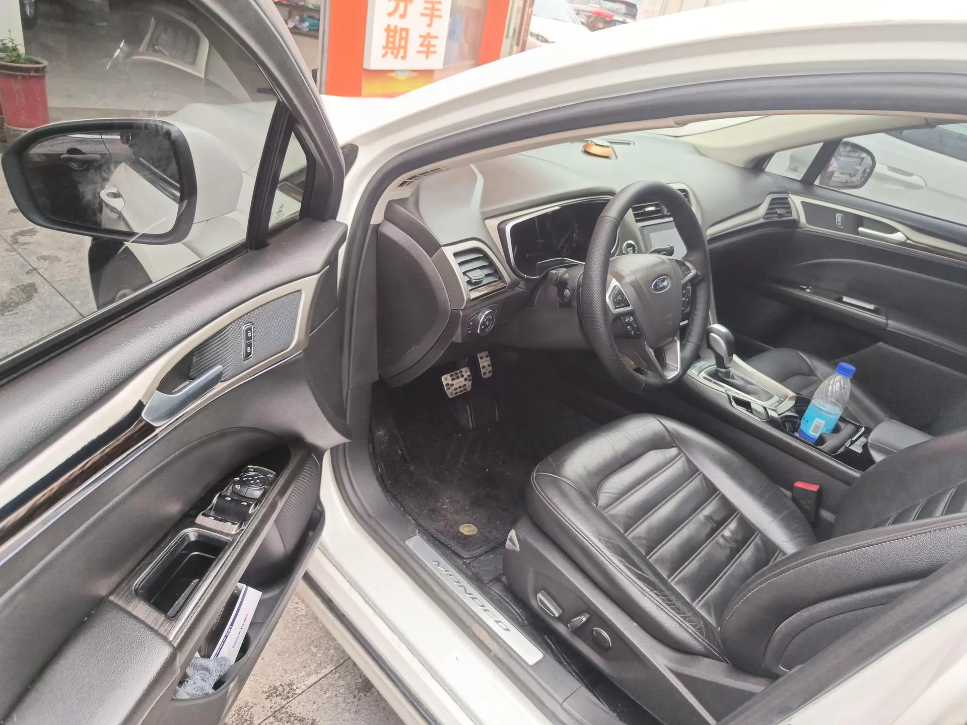 Ford Mondeo 2013 2.0L GTDi 200 Fashion Edition — миниатюра 18
