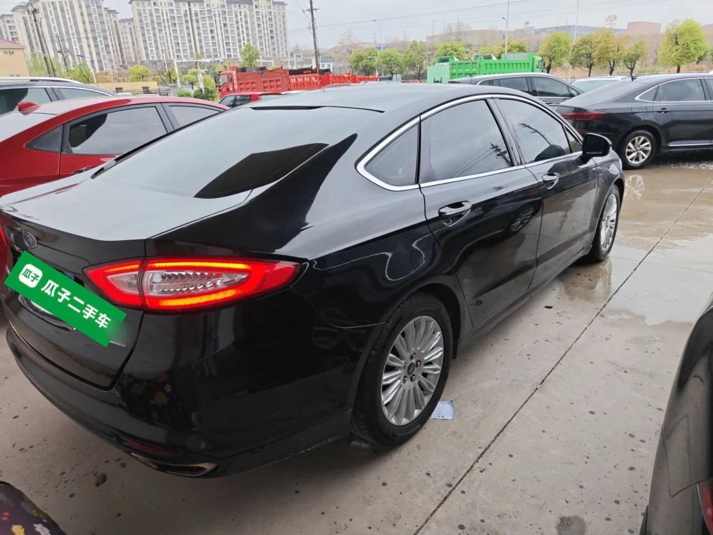Ford Mondeo 2013 2.0L GTDi 200 Fashion Edition — миниатюра 6