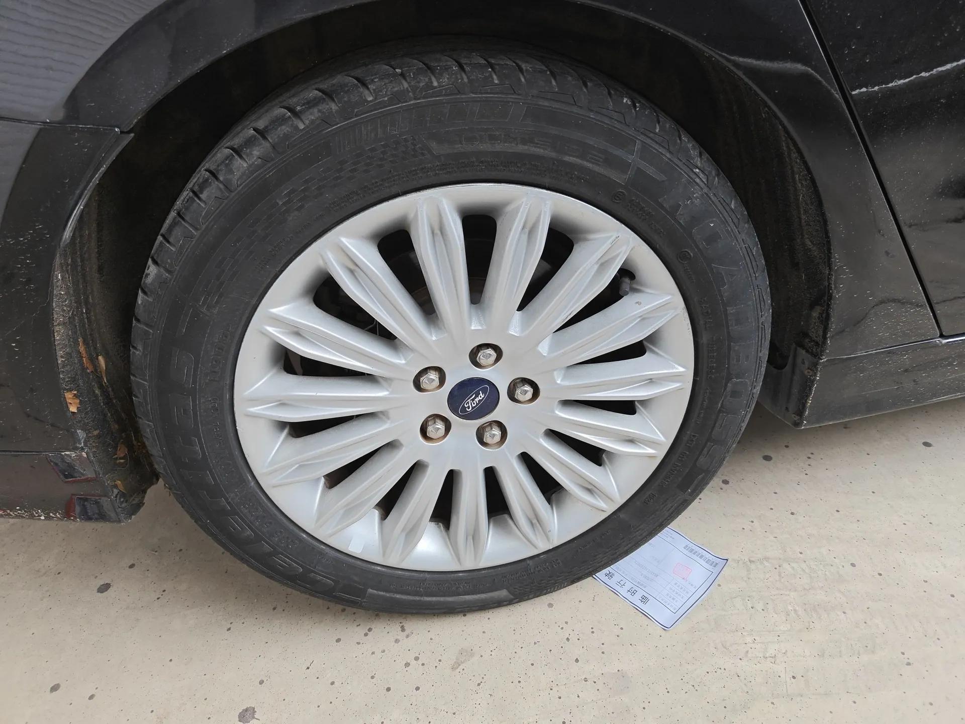 Ford Mondeo 2013 2.0L GTDi 200 Fashion Edition — миниатюра 10