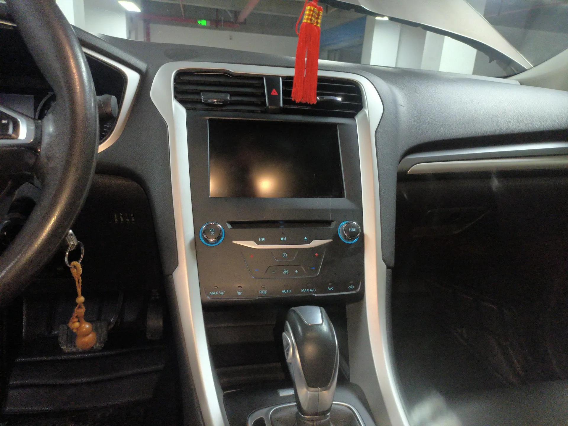 Ford Mondeo 2013 1.5L GTDi180 Fashion Edition — миниатюра 16