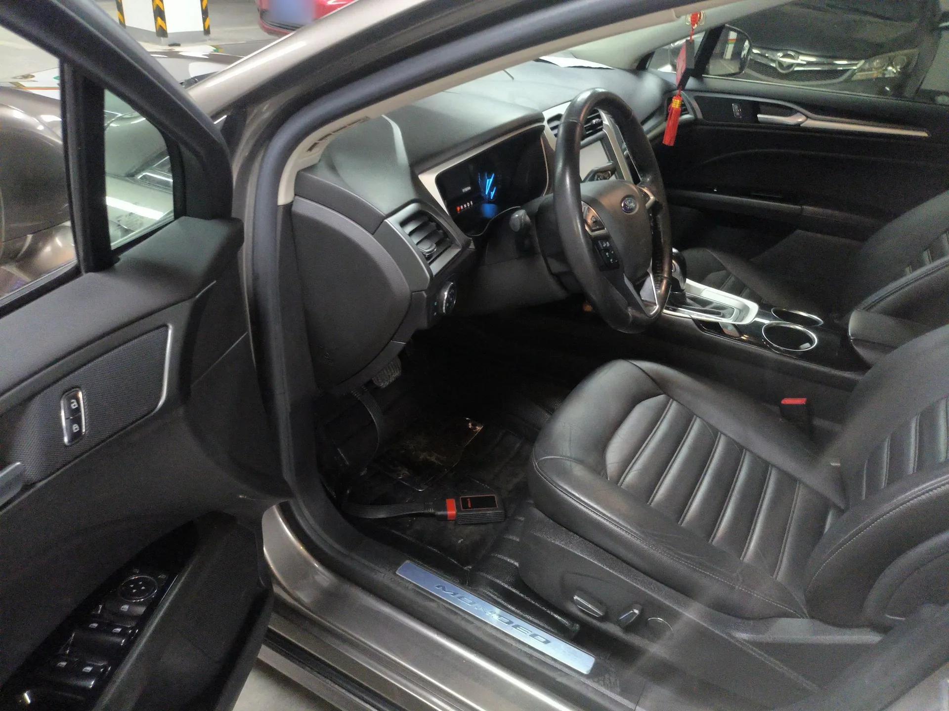 Ford Mondeo 2013 1.5L GTDi180 Fashion Edition — миниатюра 19
