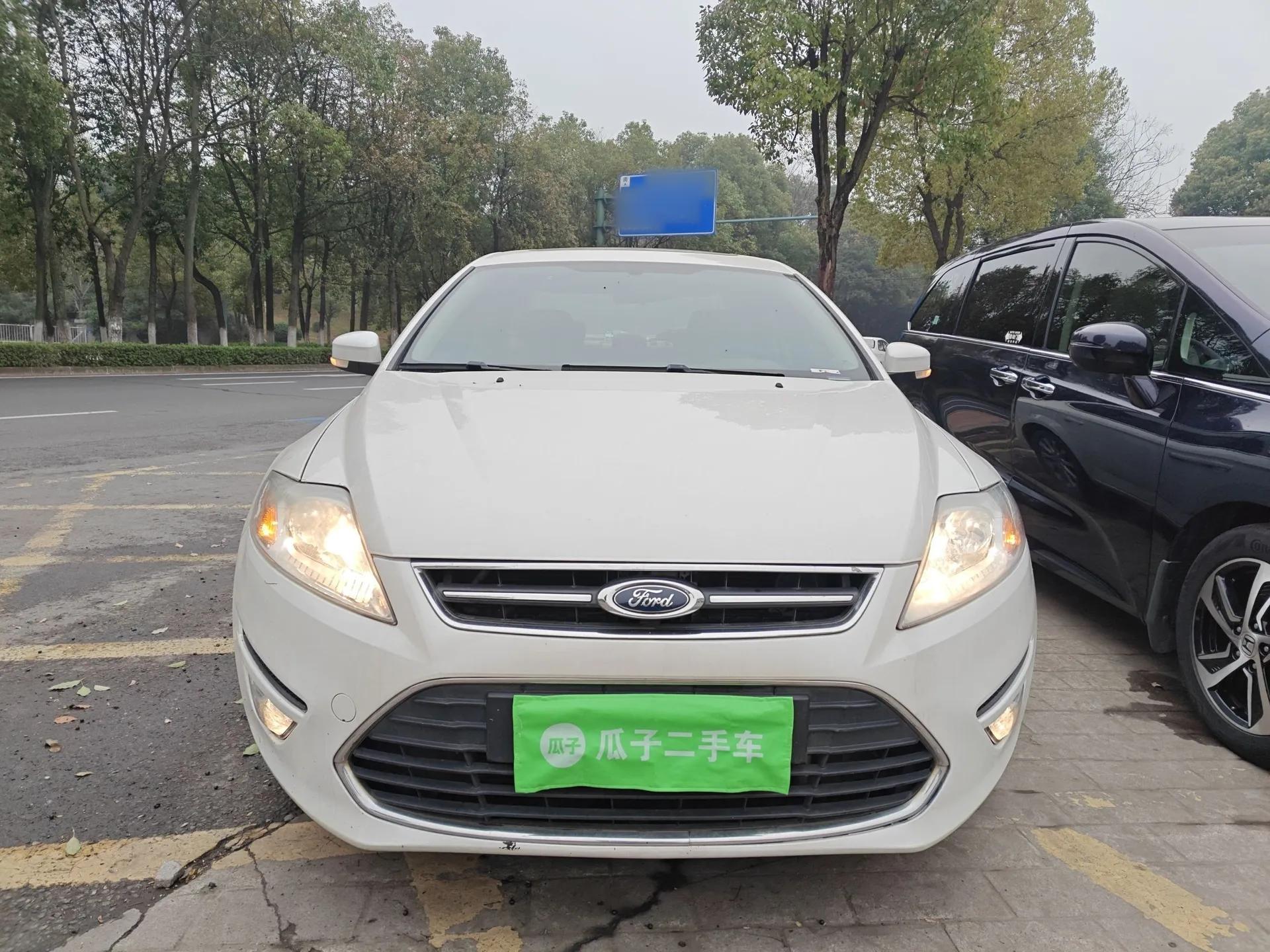 Ford Mondeo 2013 2.3L Fashion Edition — миниатюра 2